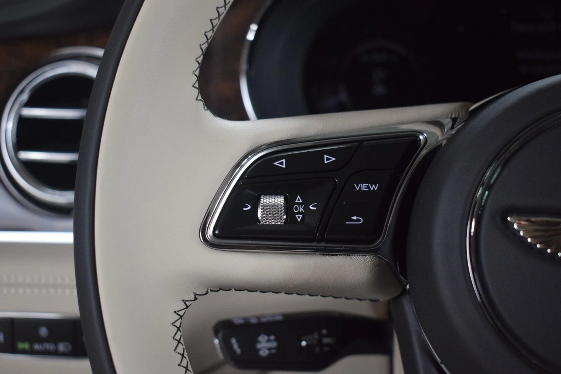 mph028_837060026_836cdac21e9131aa79b1795456b9ec8cx_c23e43d044