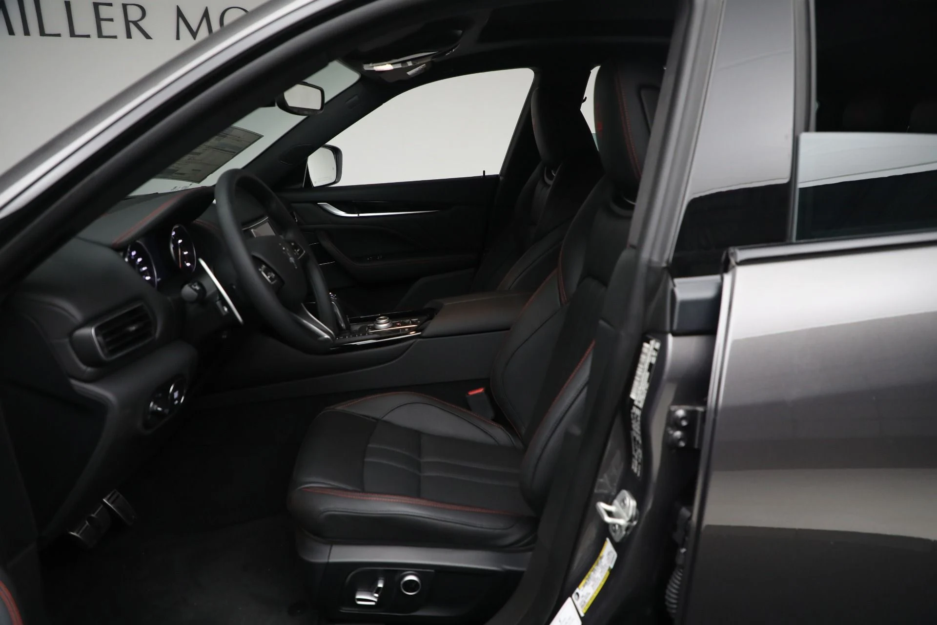mph028_845866672_New_2024_Maserati_Levante_Modena_Ultima_153d5a8ce7