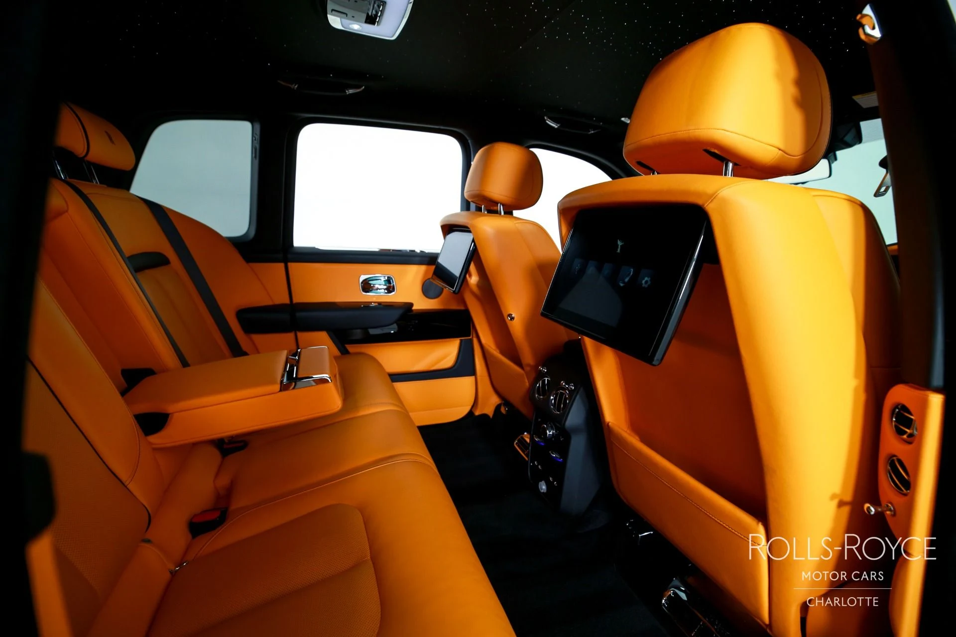 mph028_849130656_Used_2025_Rolls_Royce_Cullinan_1765396756_9634485151