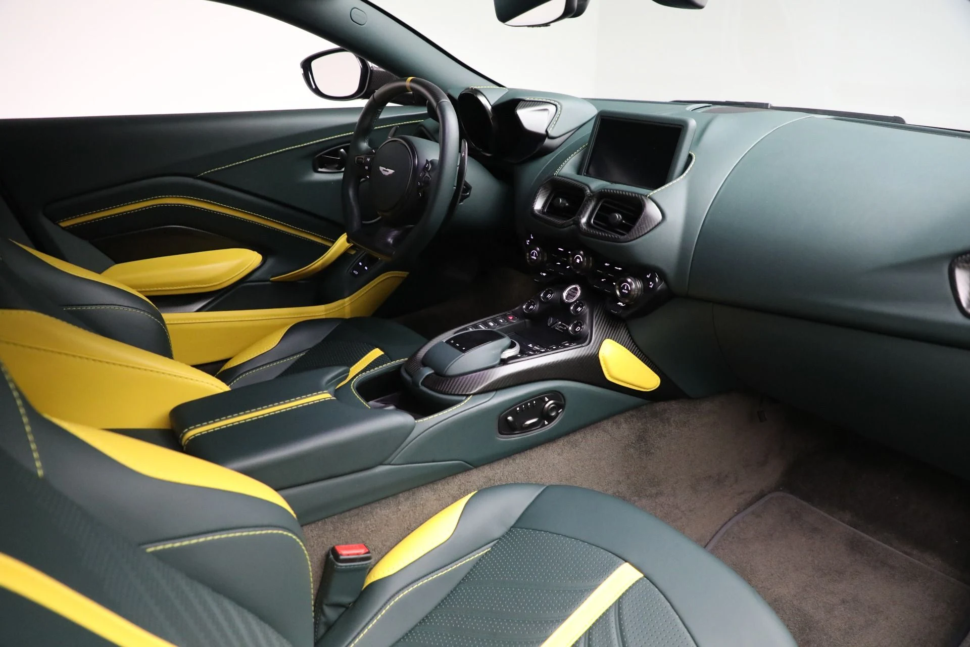 mph028_857646816_Used_2023_Aston_Martin_Vantage_V12_a94d121522