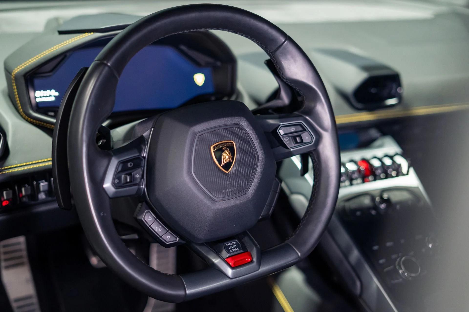 mph028_858123709_Used_2015_Lamborghini_Huracan_LP_610_4_1783790288_05cef9495c
