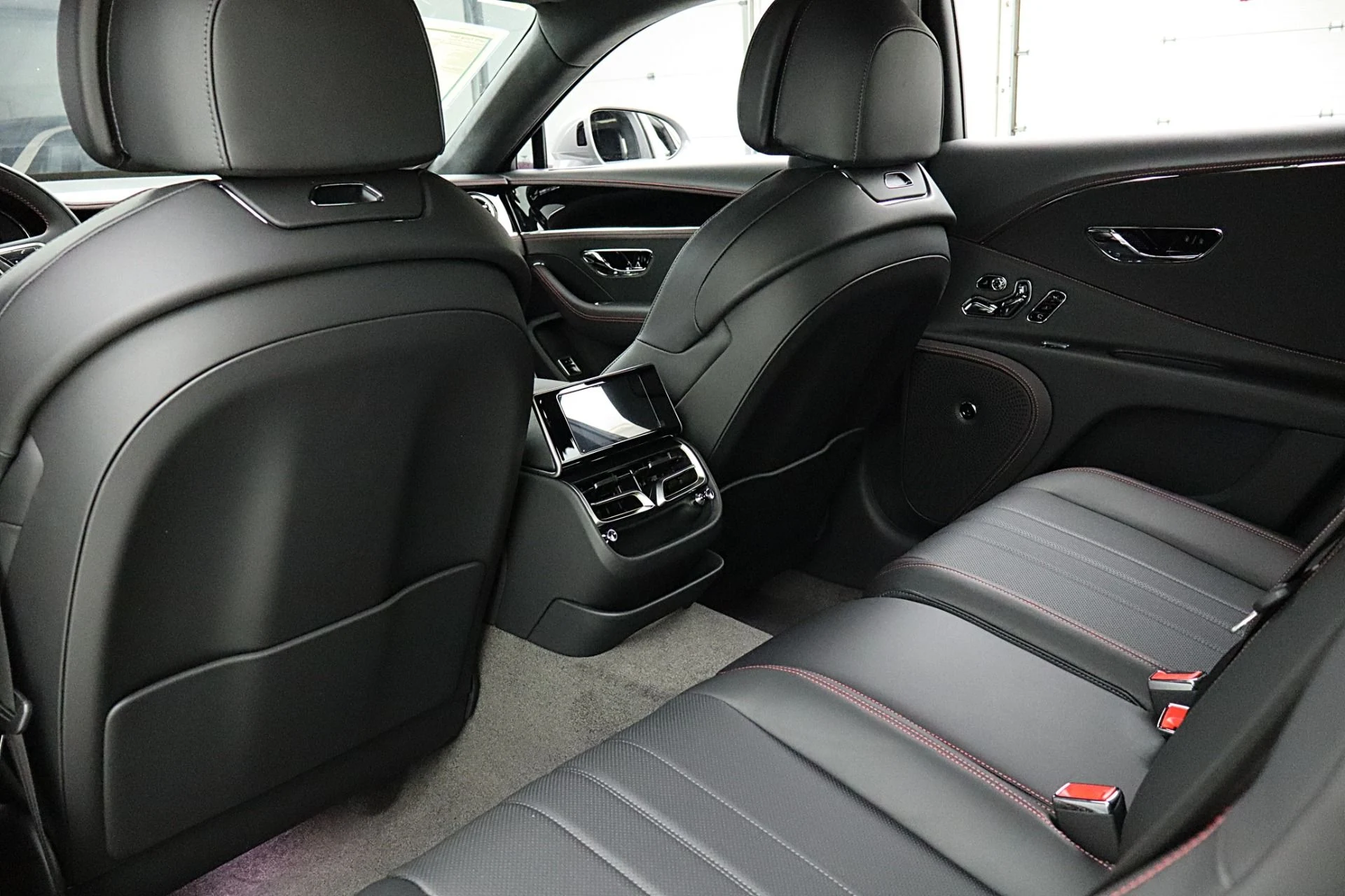 mph028_863386871_New_2026_Bentley_Flying_Spur_f360071fb9