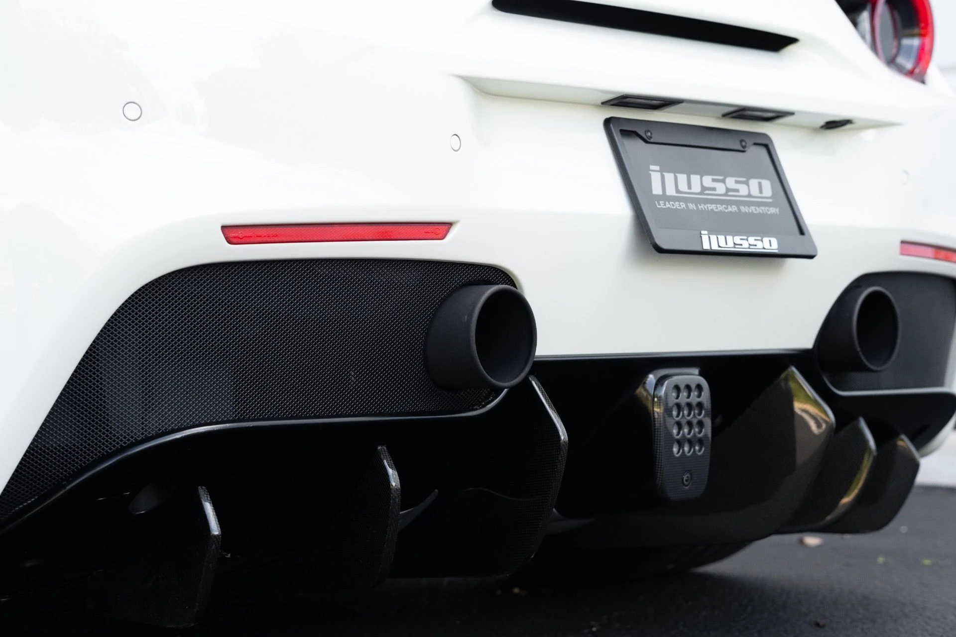 mph028_864361958_Used_2017_Ferrari_488_GTB_1776194926_8b8fc046f5