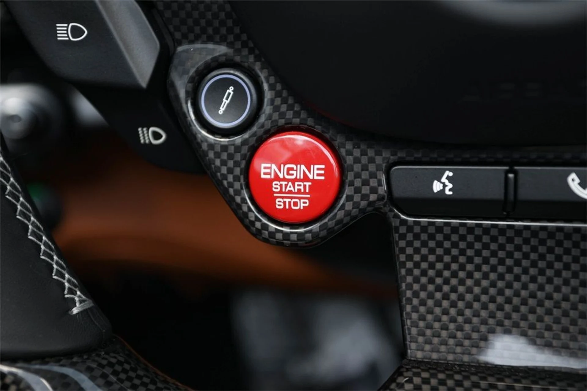 mph028_86972317_6504ae76e6a3b60a30352f09d5a8a676_6f84a9a542