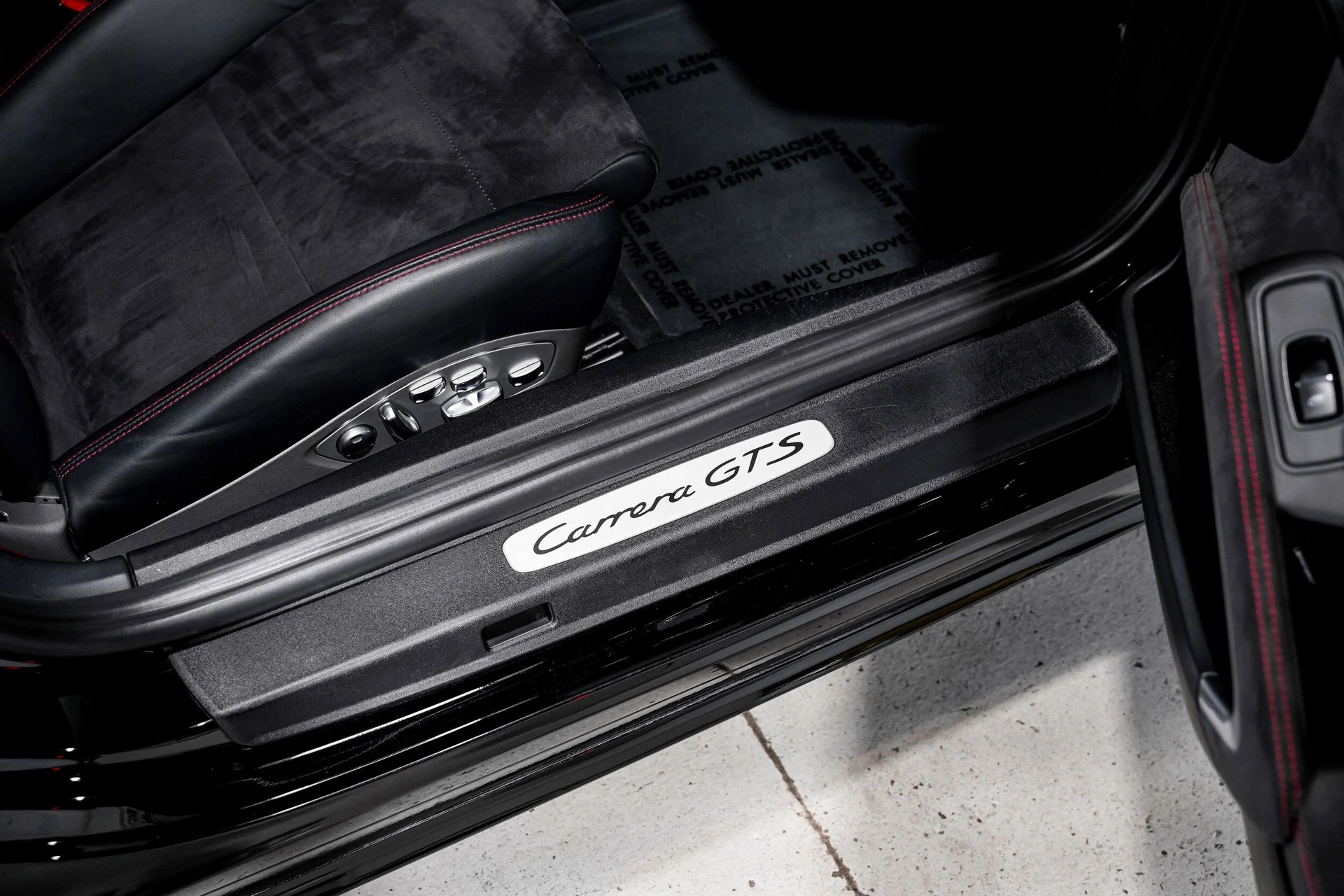 mph028_890470487_545ca4626db79cbdea12ba8e3576eadbx_a5689a6a95