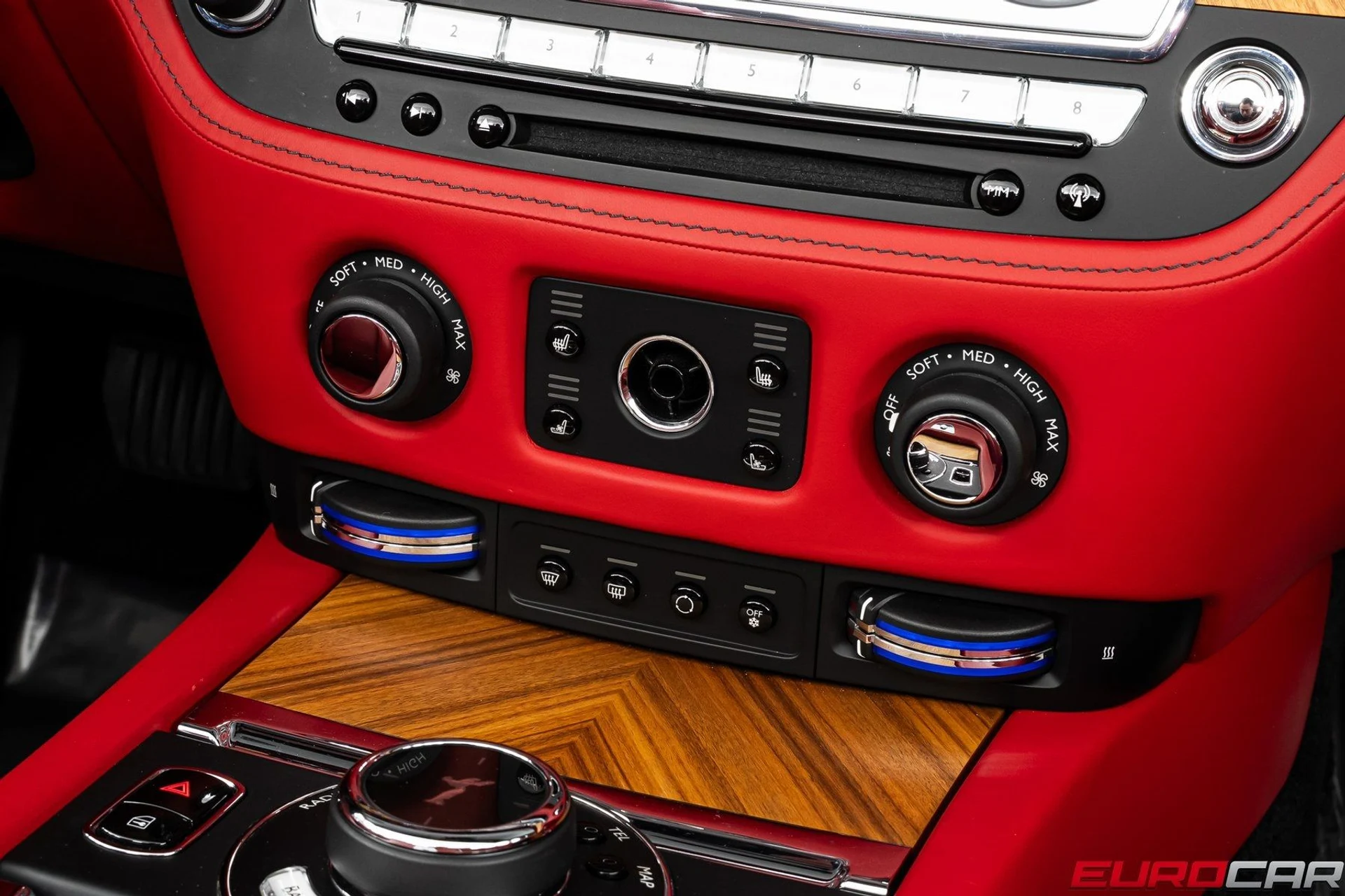 mph028_894970611_image_29_7b349dbd94