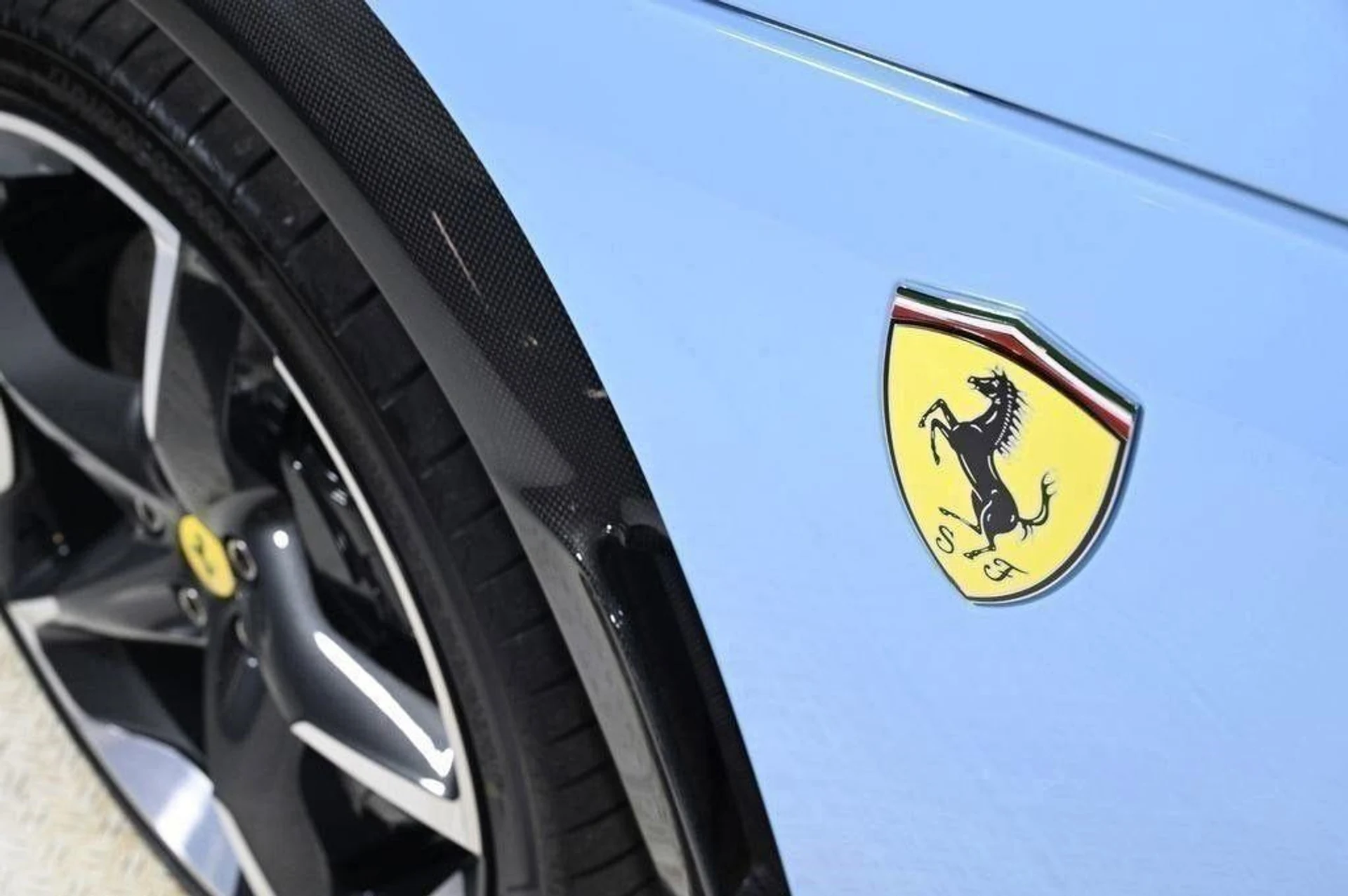 mph028_895440963_5a97440f2b444940b95723173afb3999_365917441b