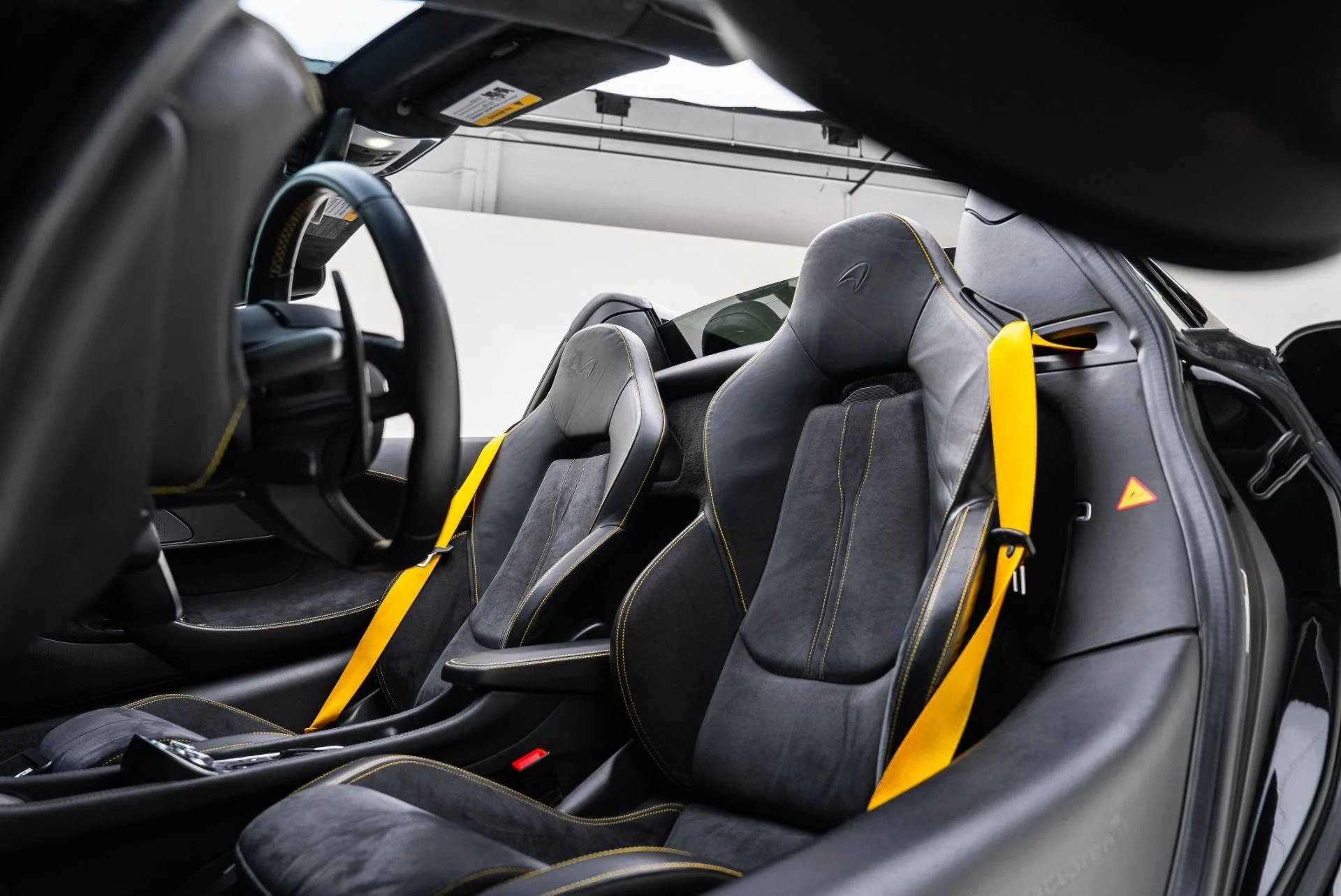 mph028_904639396_Used_2019_Mc_Laren_570_S_Spider_1767812844_f8abc6e499