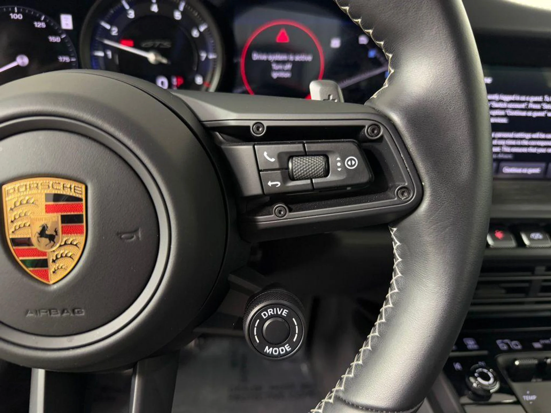 mph028_905239618_r60_X_9duokal_Qo_Z01_F1hi7_RF_Yo_665fe96ab5