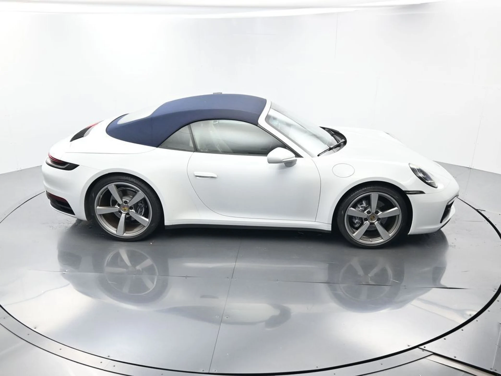 mph028_905387730_a812b38b7eec04f6bdf7fd4f07fdd6e4_ec316ca43f