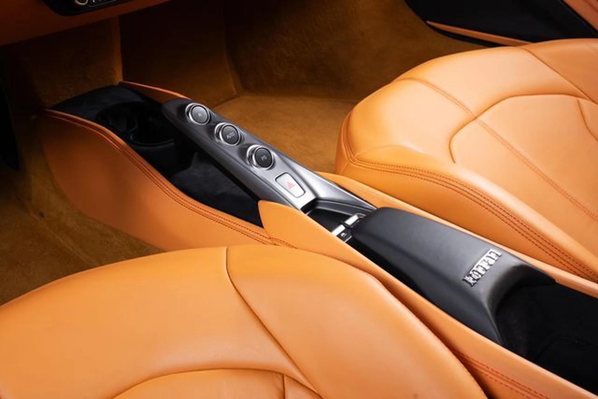 mph028_909136273_fb217bf491d135974038570b3041a6bcx_99f626a063