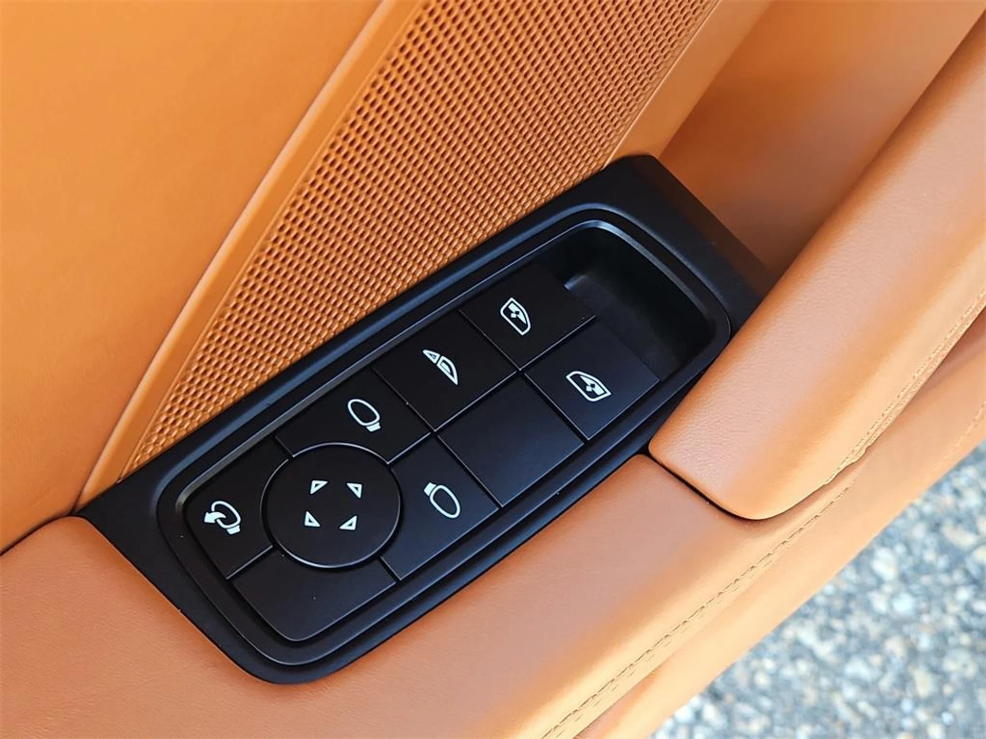 mph028_929166395_4_Z_Wd_Ekha_R_w_Z_Xsy_Lroc_BQ_Jl_X1_GQ_4db3008804