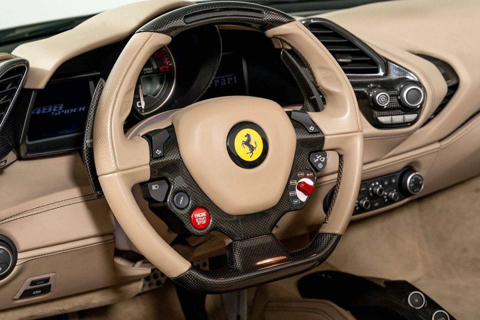 mph028_942922723_8411dd8d7cc946cb8cb755e35c63701a_ab4dbd0040