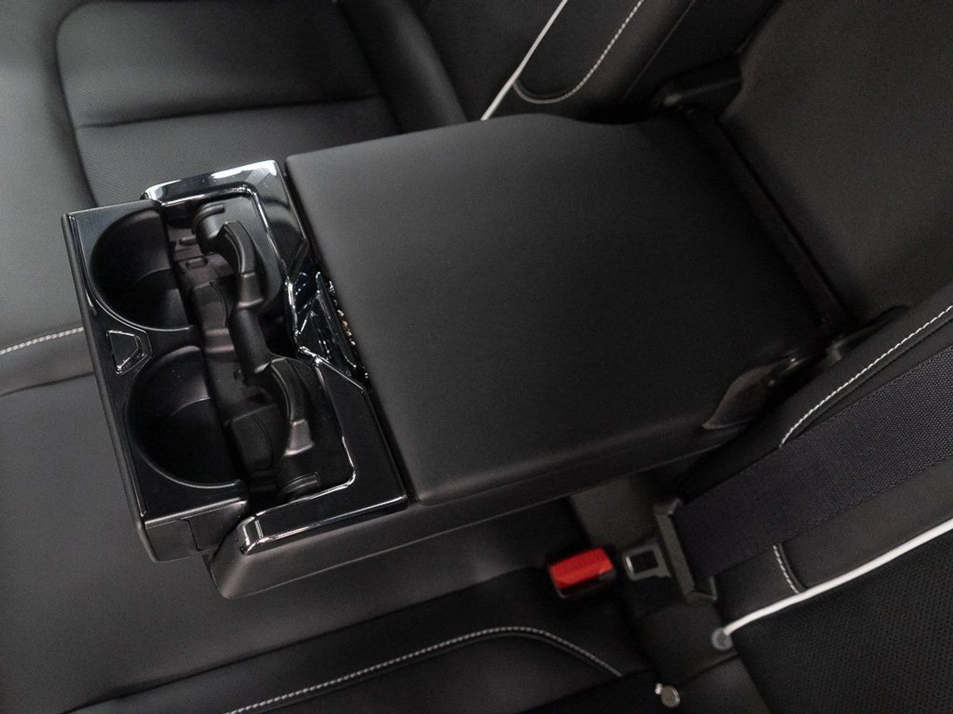 mph028_944599743_31eddd7b52977e6de56bcb2c29f927b2_38c92c15fc