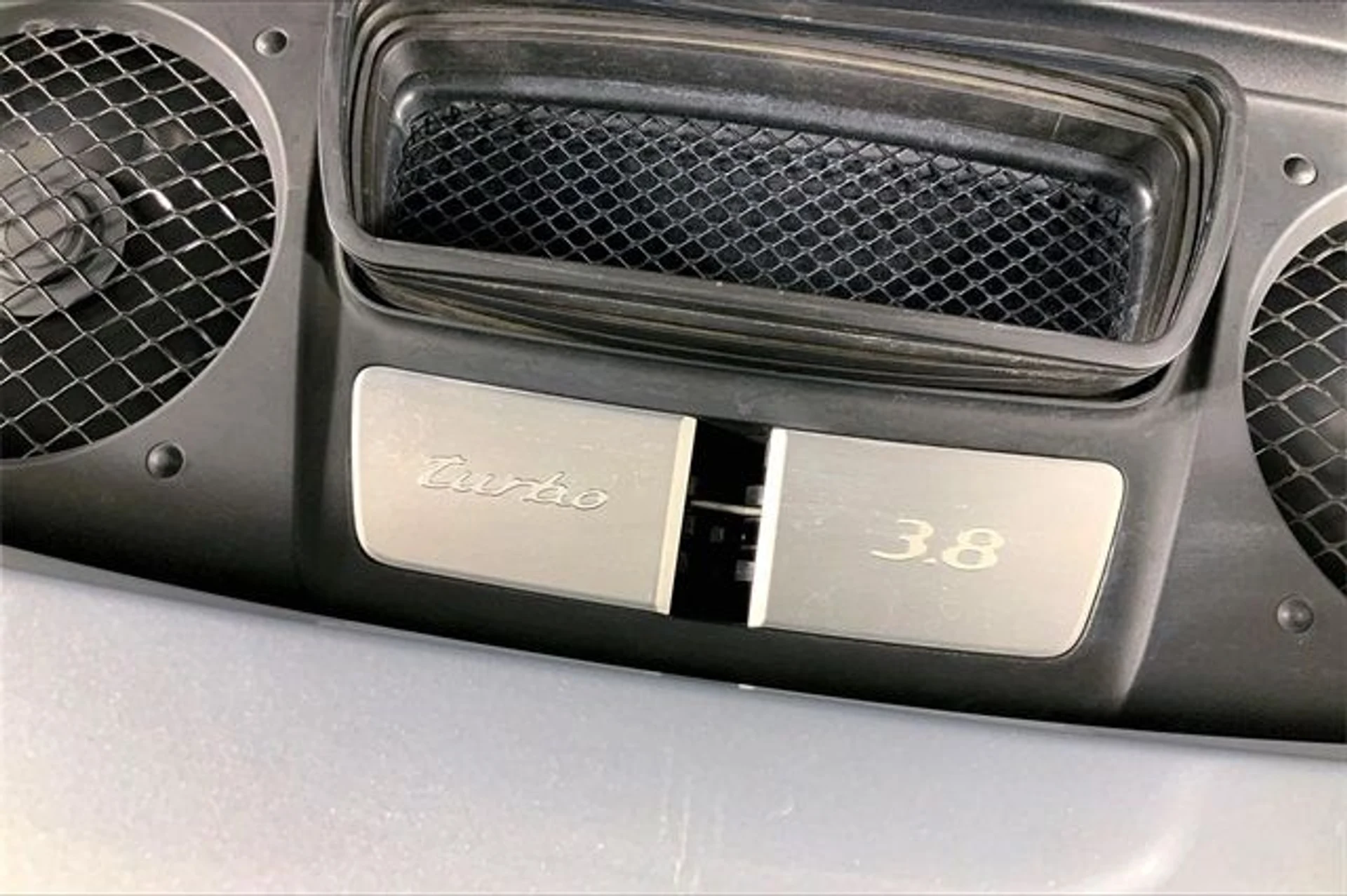 mph028_95459797_f34209f74099244ef41d11ba33e1f8b4_c06a87862f