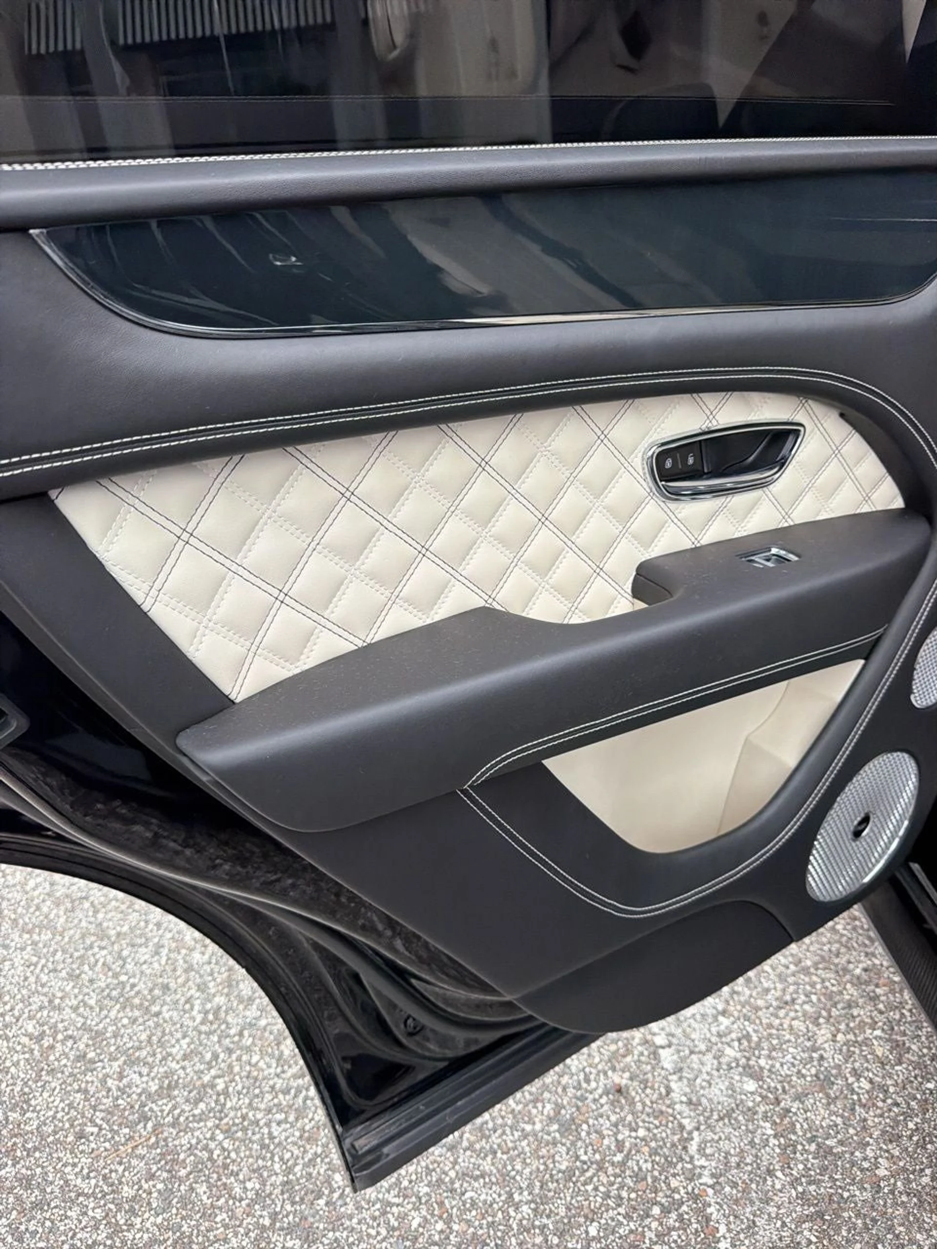 mph028_956635197_29_215d4615b9