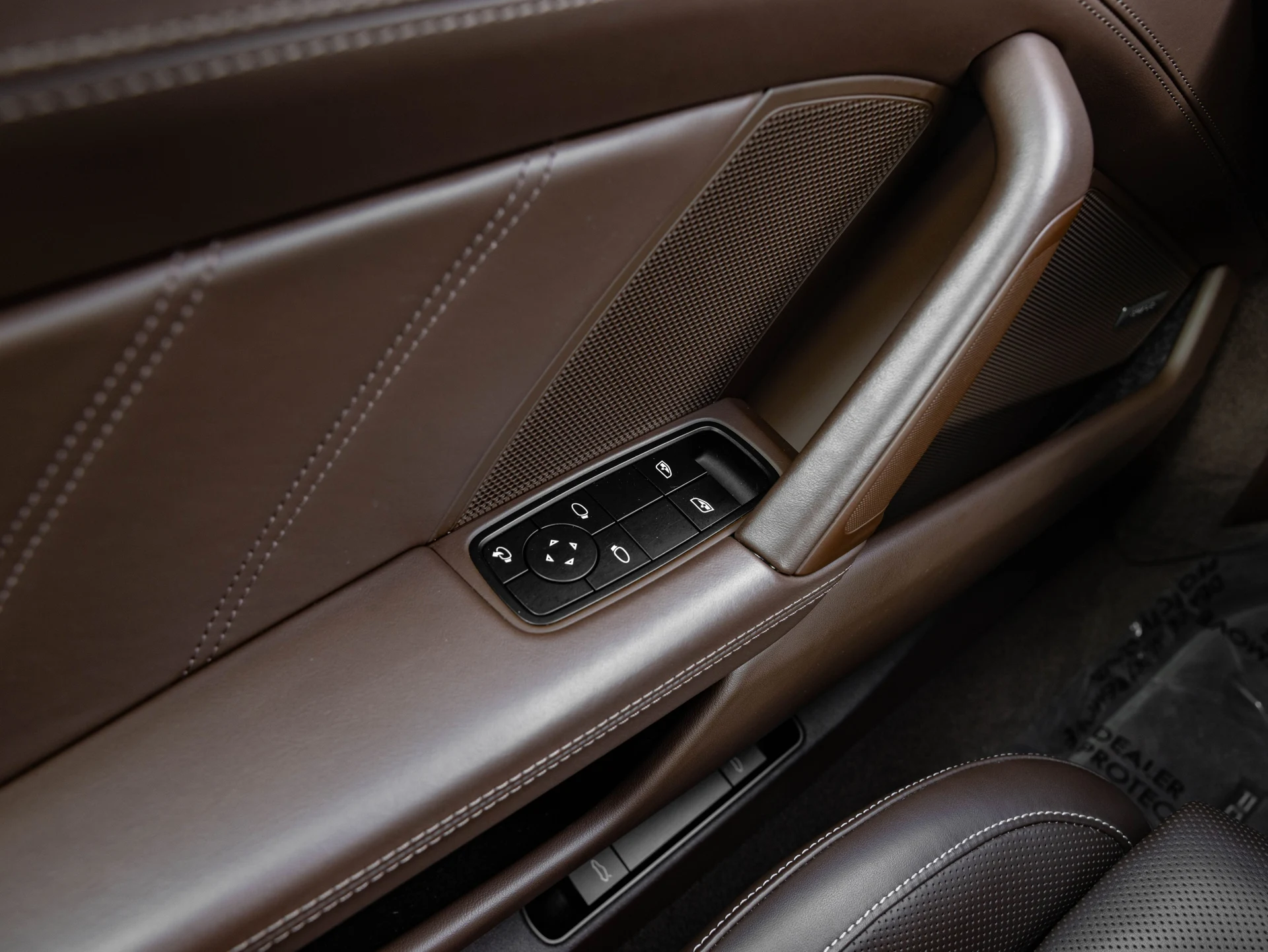 mph028_95761866_197e19798fd5abb2523f70800ee3ba6b_bf5281a7f0