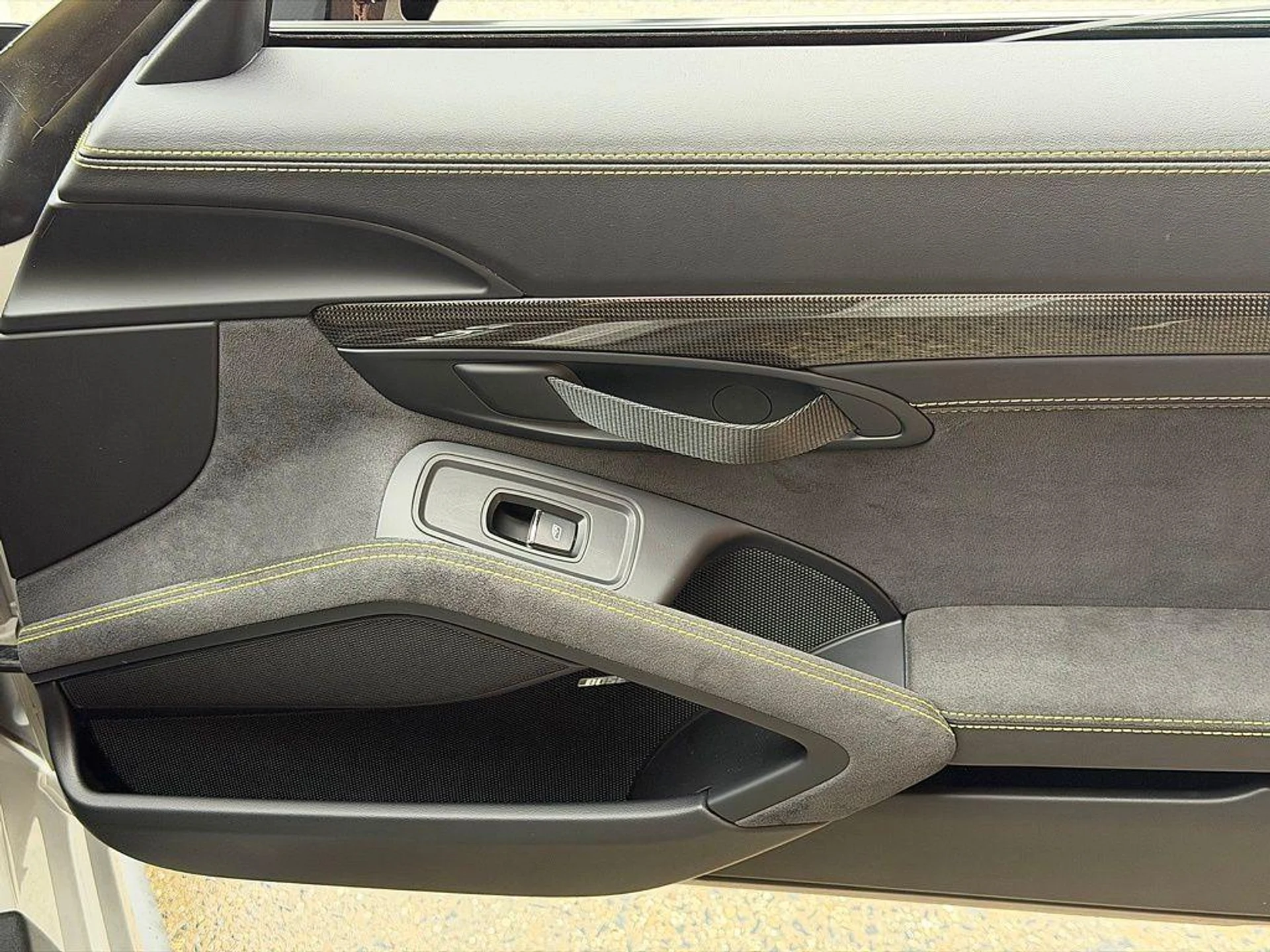 mph028_962199188_G5_L_Phke_Z0_Bcn_I_MLT_Slh_Ib_Jen_UY_d310af69e2