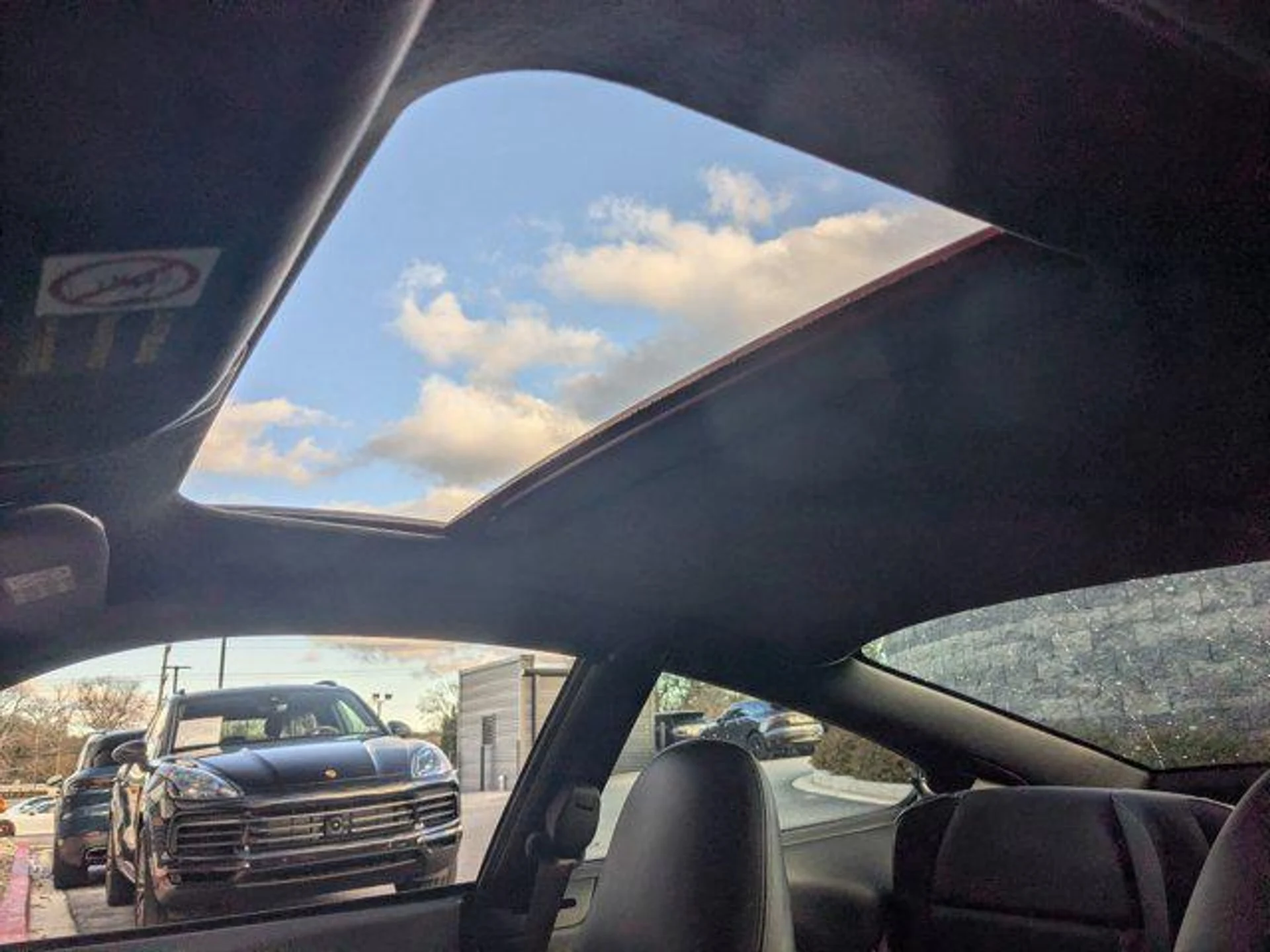 mph028_966961156_b_Alo_A_h2f96u_Xm_Sxw_G_Aj_VO_Gr_Ub0_0ef371386c