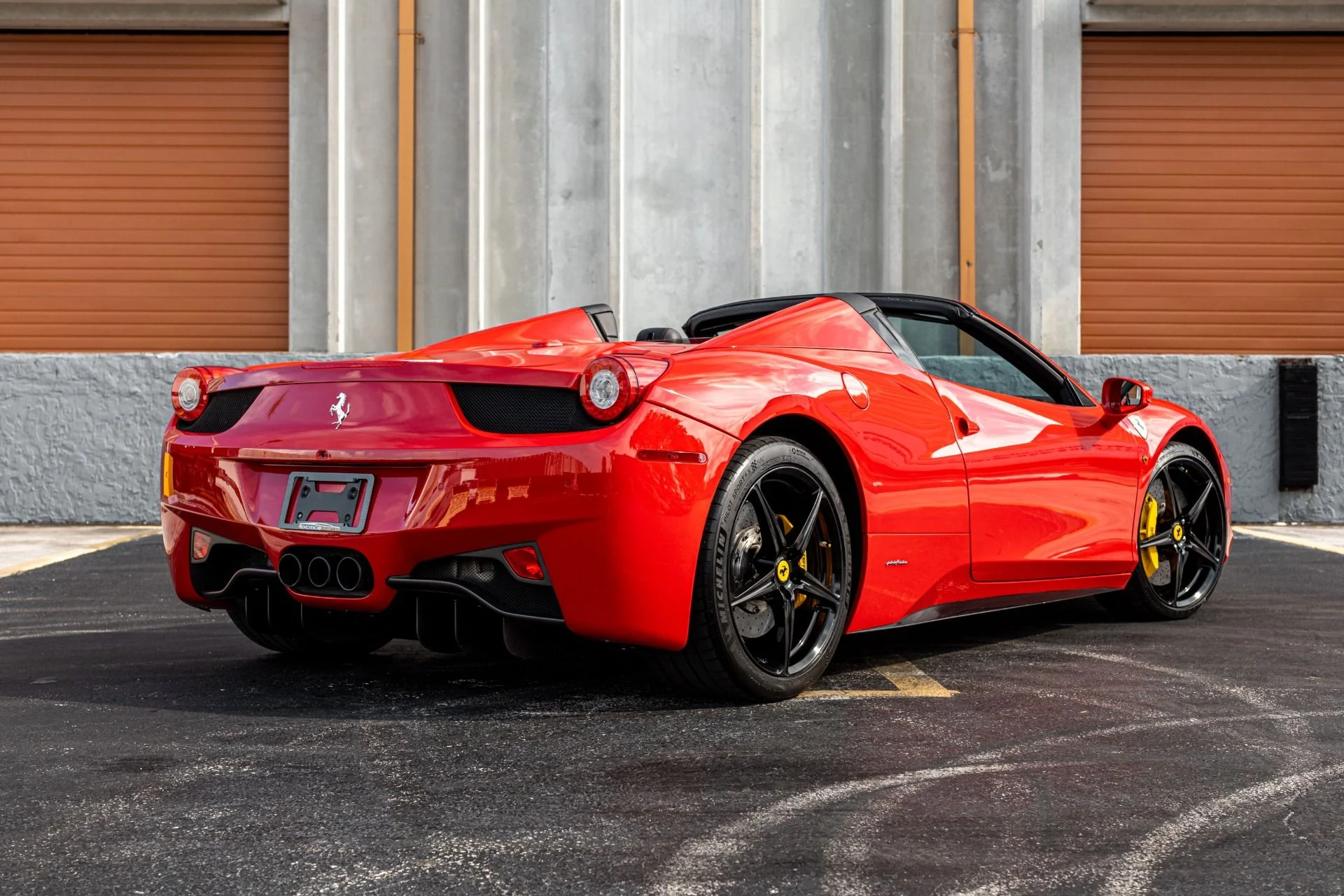 mph028_969501087_Used_2013_Ferrari_458_Spider_Front_Rear_Parking_Sensors_Front_Lift_Carbon_Dash_Inserts_Central_Bridge_1655238519_96efb1d96b