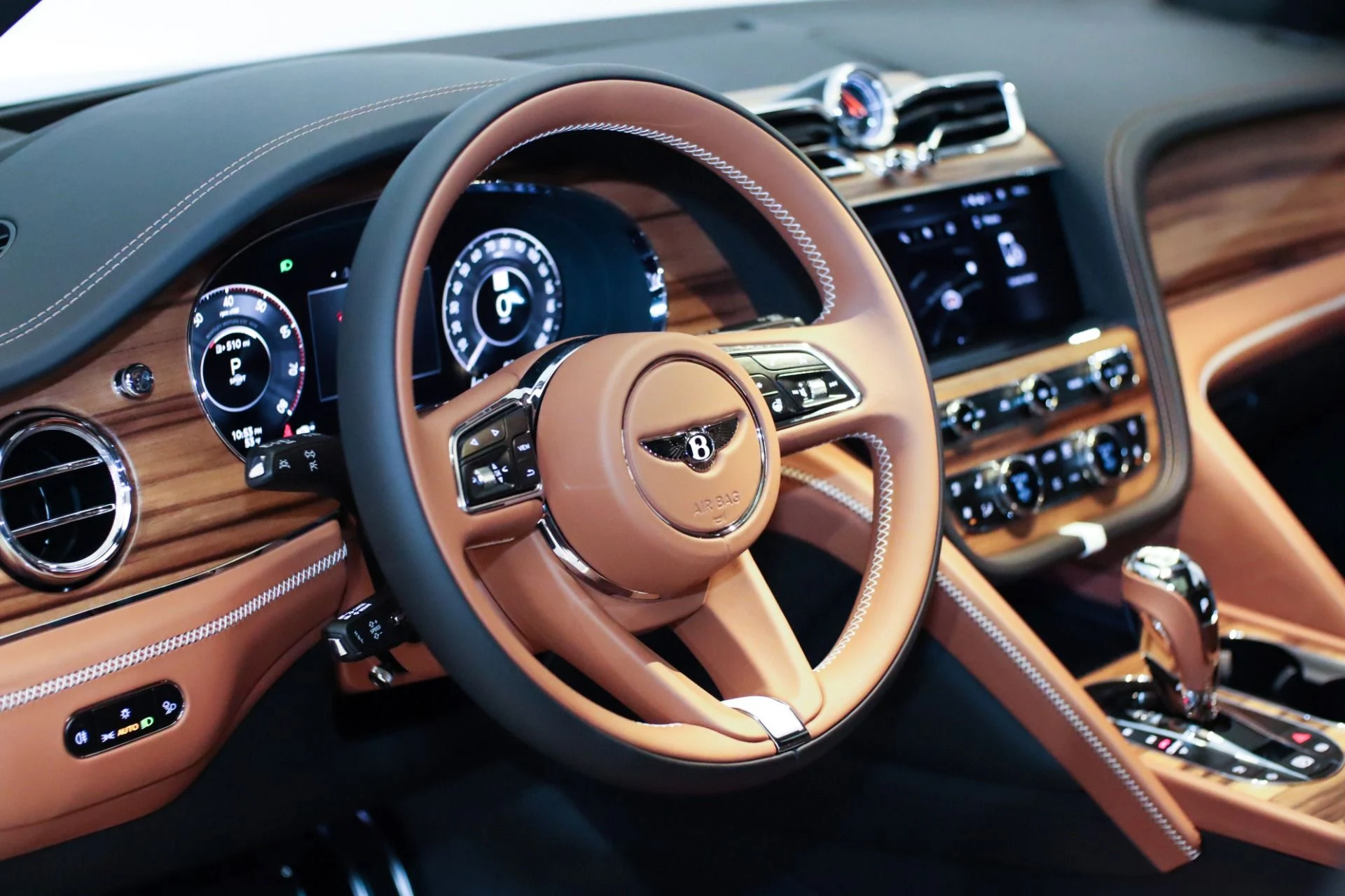 mph028_970779329_Used_2025_Bentley_Bentayga_S_1744810623_3fe3b8976a