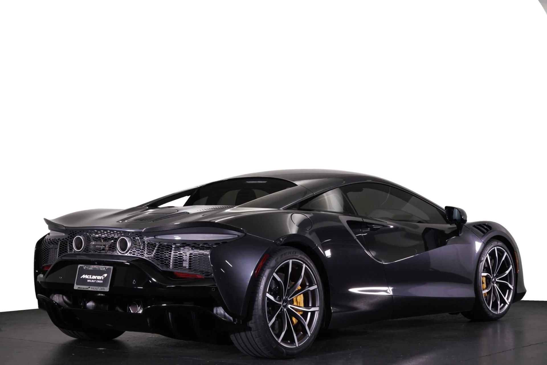 mph028_977808349_Used_2025_Mc_Laren_Artura_1760457581_abbad1cb01