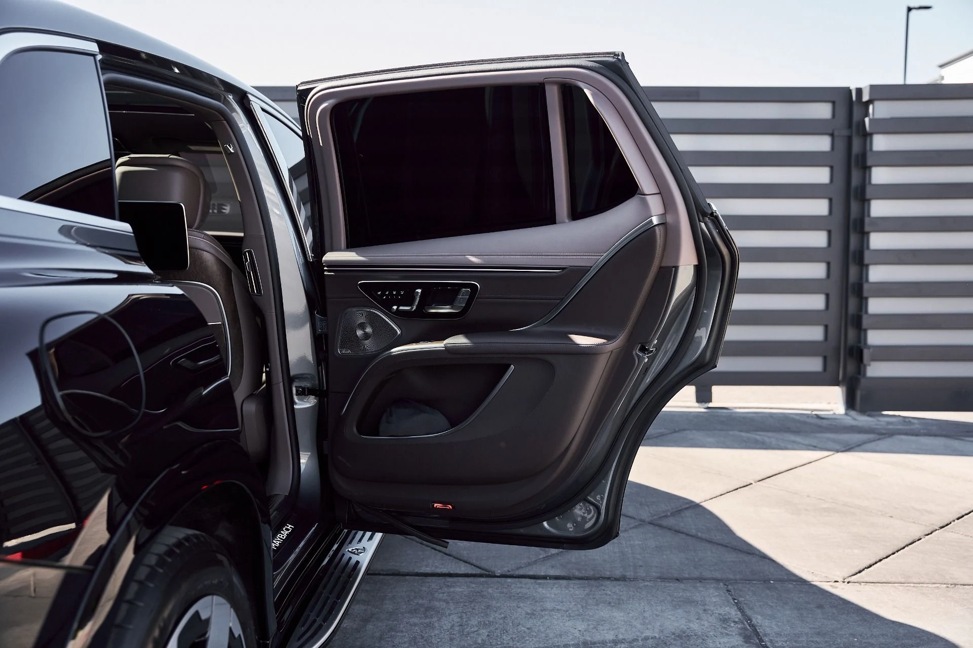 mph028_985452461_Used_2025_Mercedes_Benz_EQS_Maybach_EQS_680_1770508801_25ef5163d0