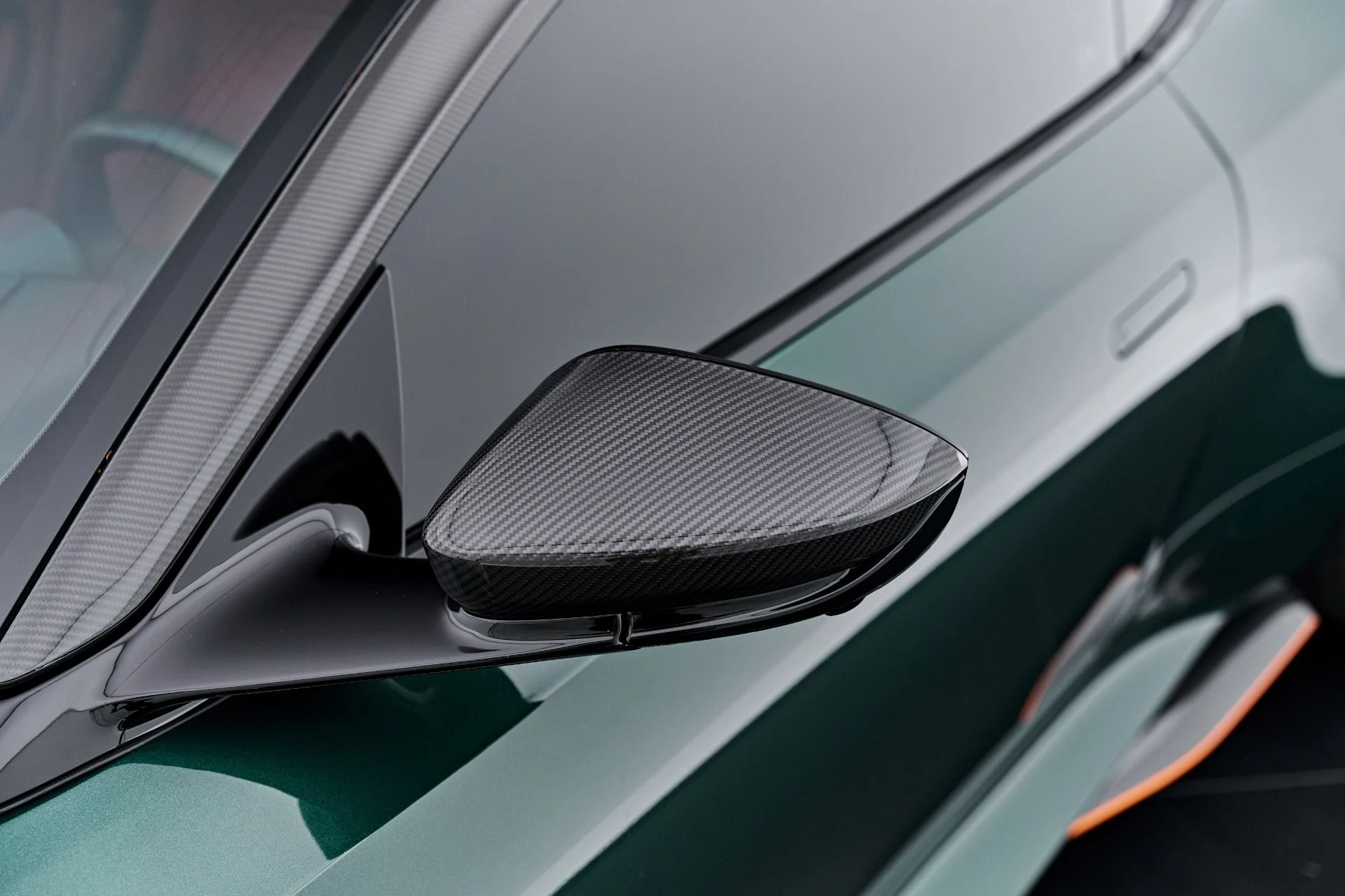 mph028_991158217_Used_2023_Aston_Martin_DBS_Ultimate_1787789387_32cf94657c