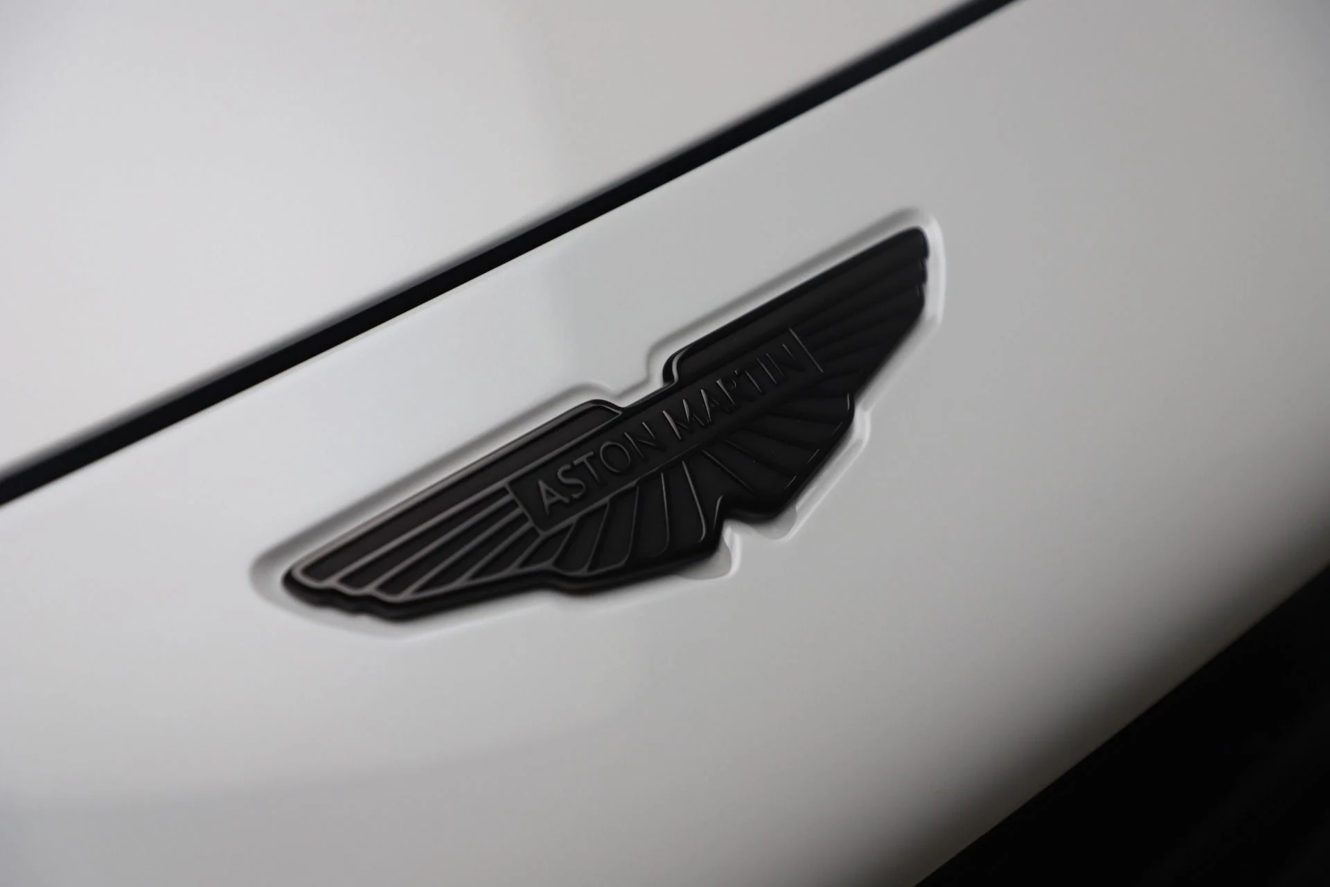 mph028_997919361_New_2025_Aston_Martin_DBX_707_9cc5783cfe