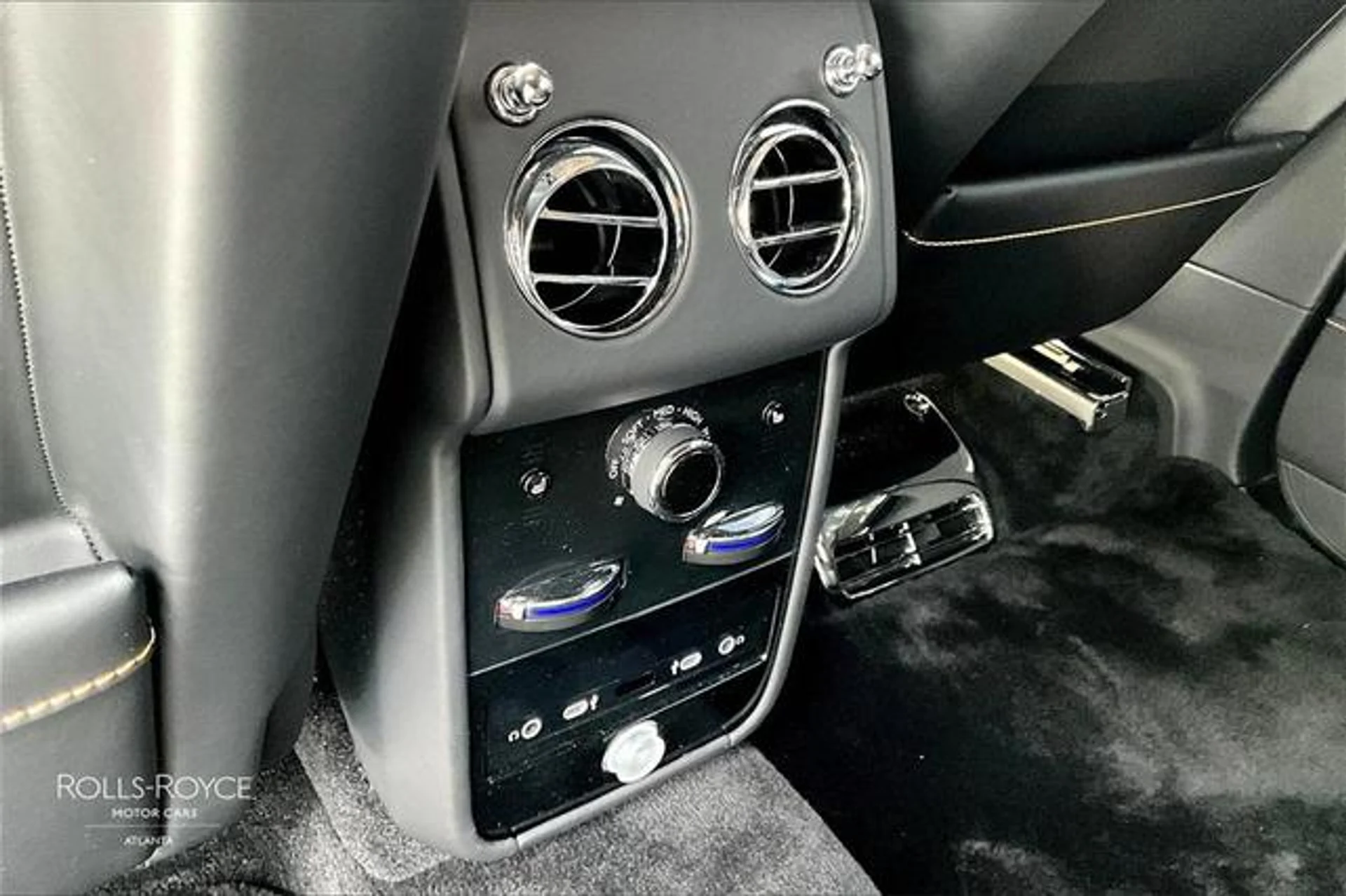 mph028_JX_D9z_YP_Ddj1_ZPC_6_ayd3q_zado_44c109ddb9