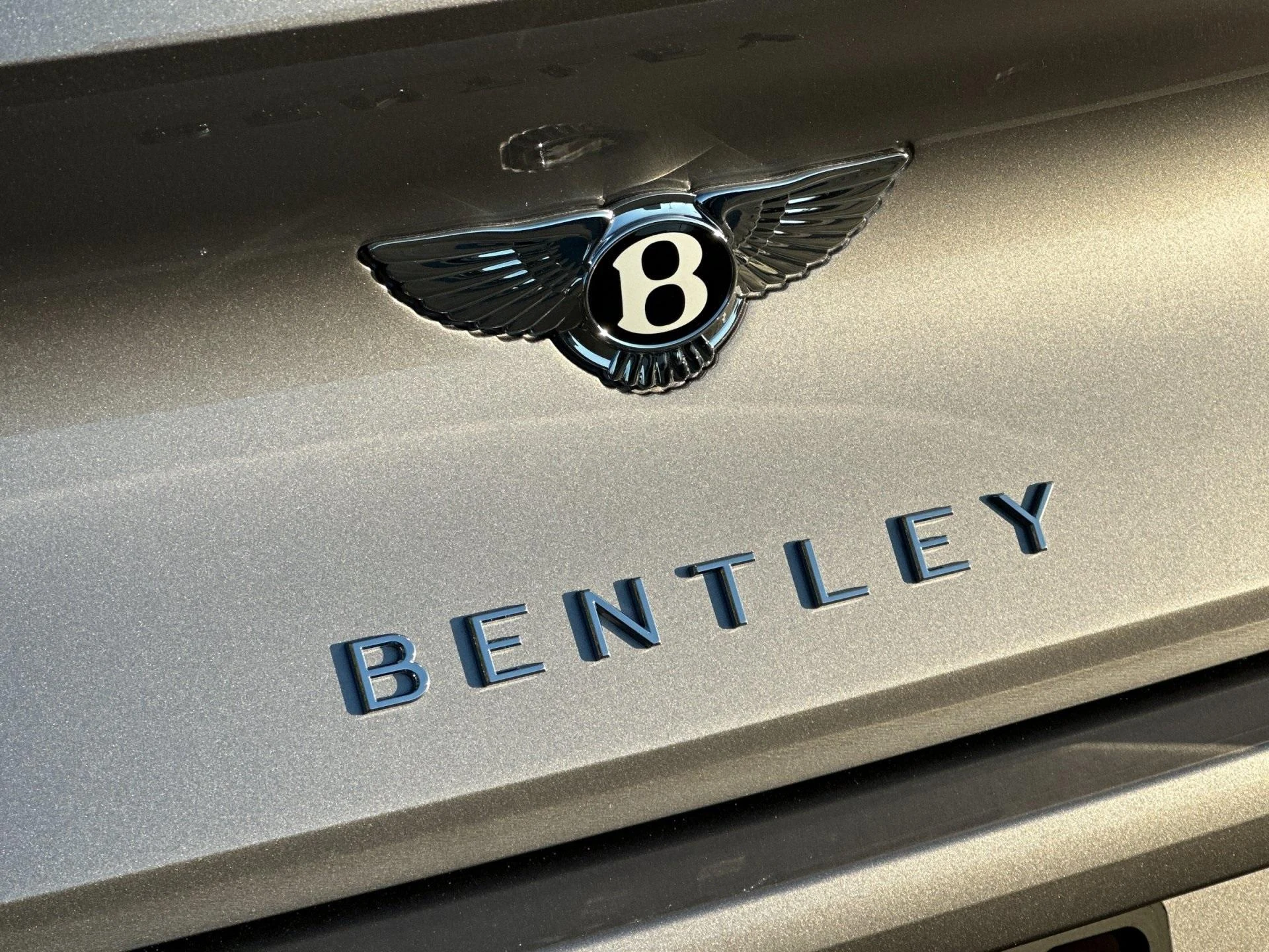 mph029_1003519180_New_2026_Bentley_1764169771_2741c2a3ff