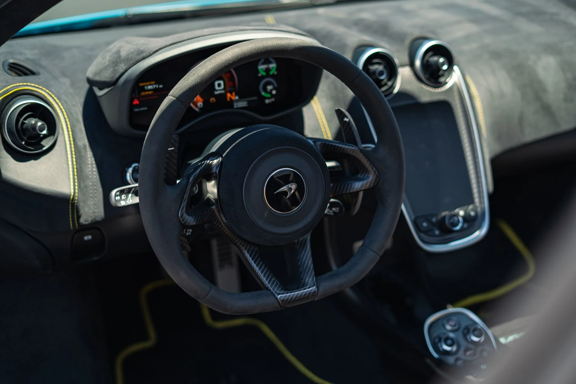 mph029_1004776080_Used_2019_Mc_Laren_570_S_Spider_1781728505_5820cc6830