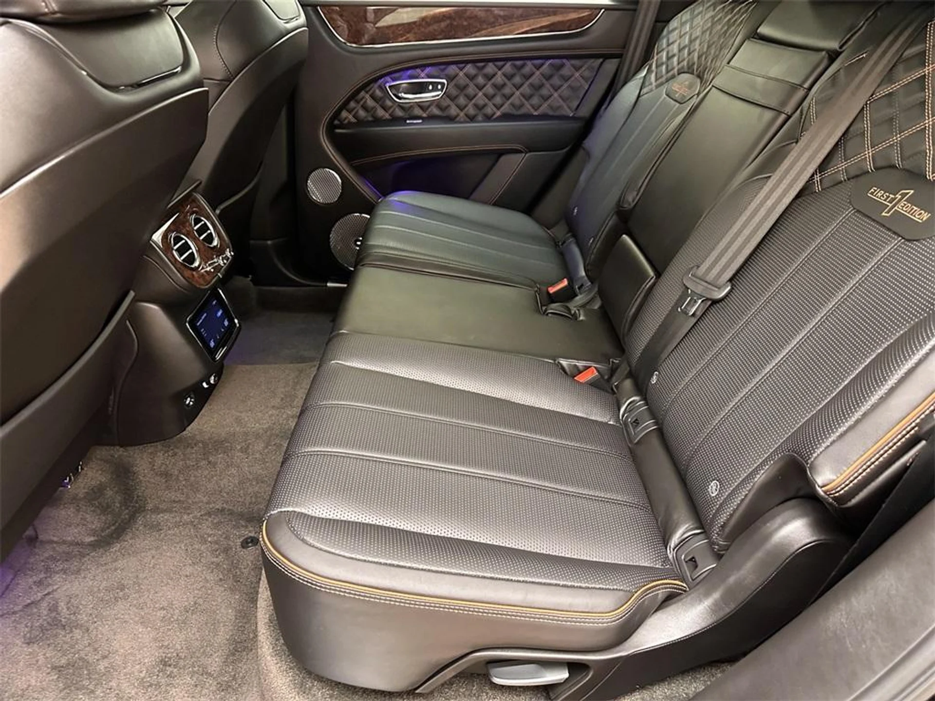 mph029_1006949642_Used_2021_Bentley_Bentayga_V8_1715724602_4dae459dfb