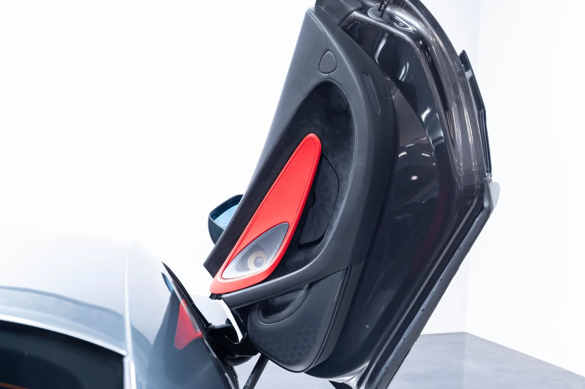 mph029_101135548_Used_2019_Mc_Laren_570_S_1783628285_f0bbc67e1a
