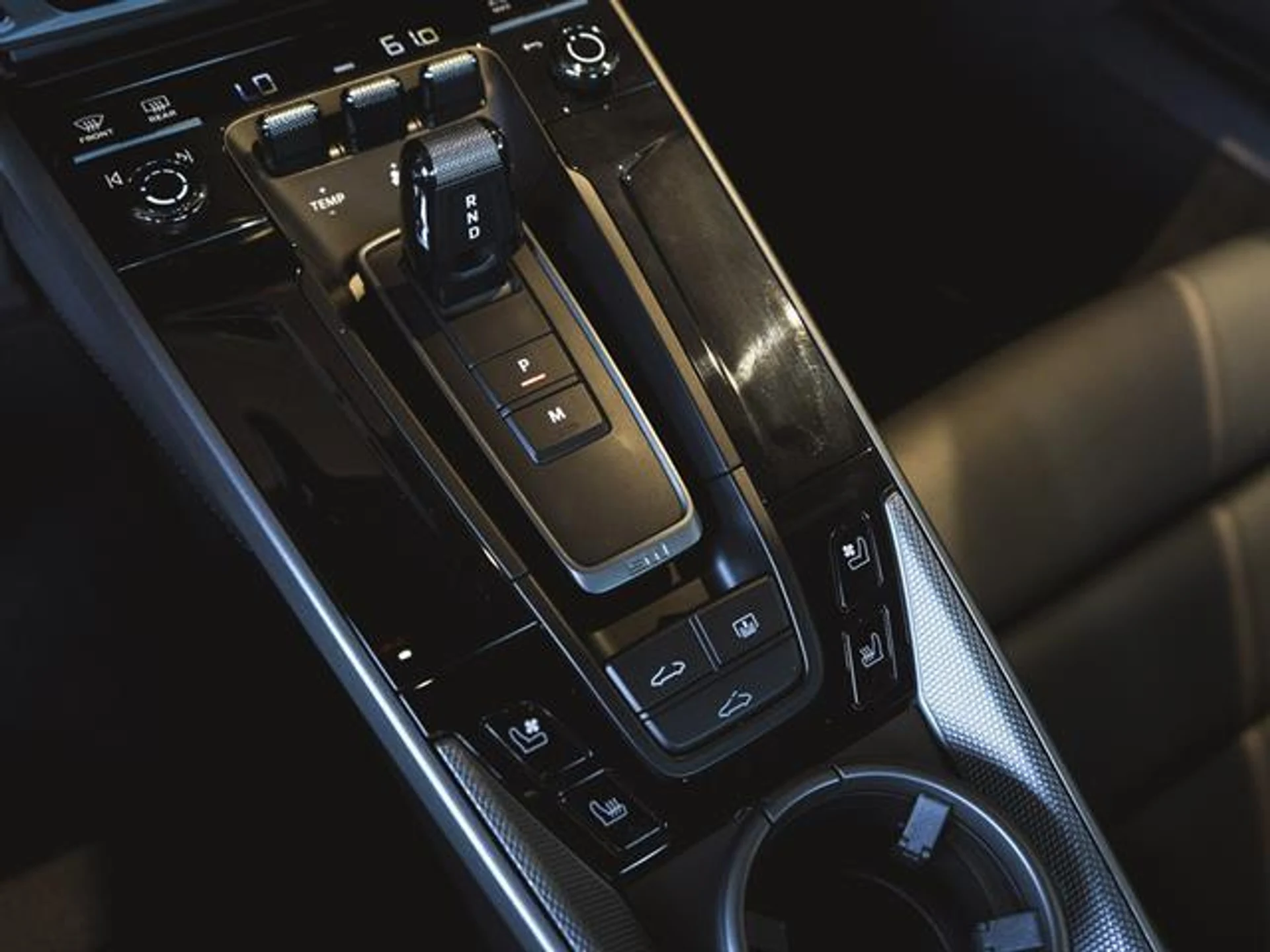 mph029_1019477626_k_XA_Lkil_Q3j_k_P8u8fr_M_Xf9_V_Di_JU_8a9fe0a579