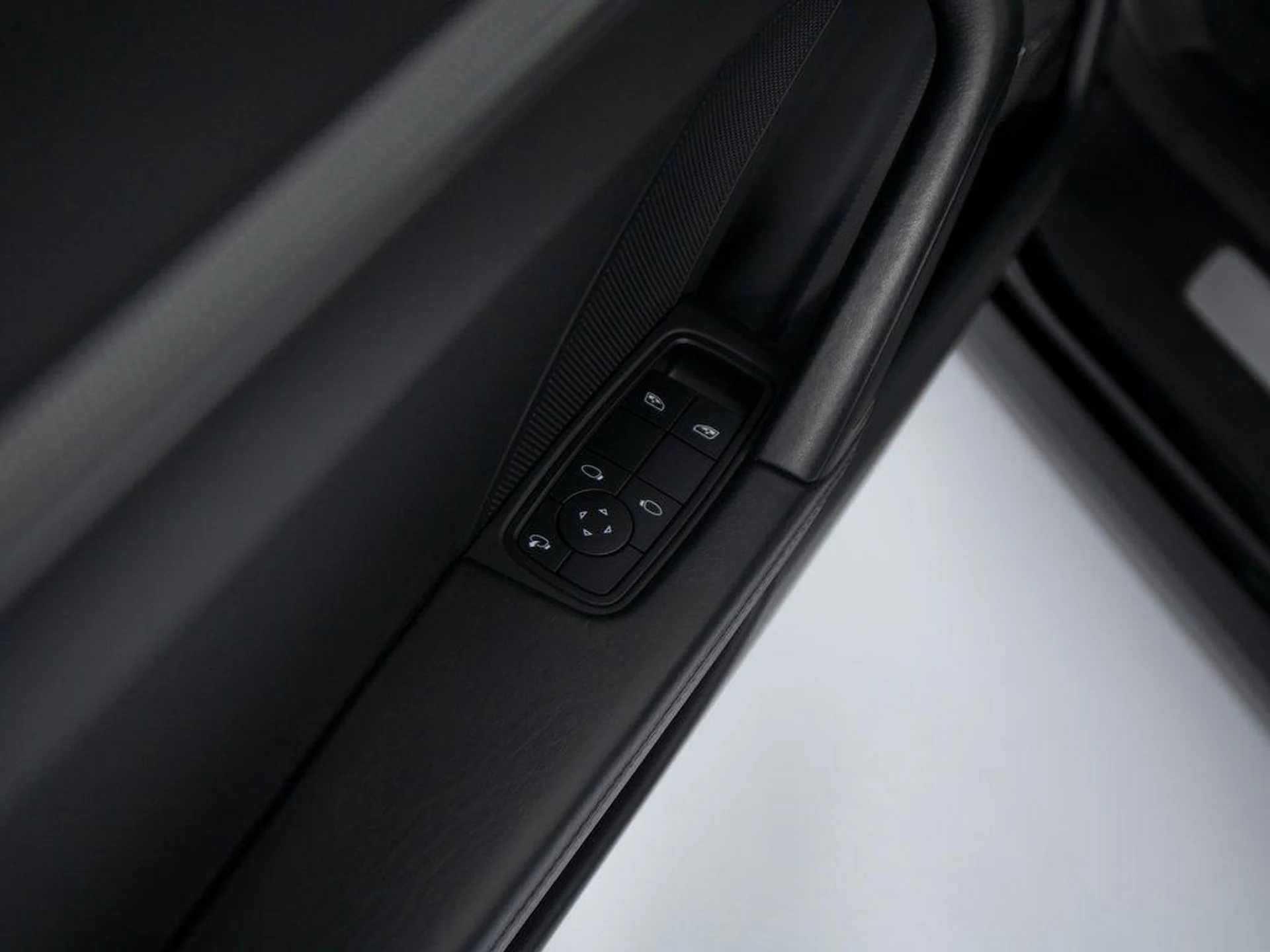 mph029_1021763767_u_Mc7p9ore0vf1_Q_Lplbub_Hcj_Od_Xs_8d40c31151