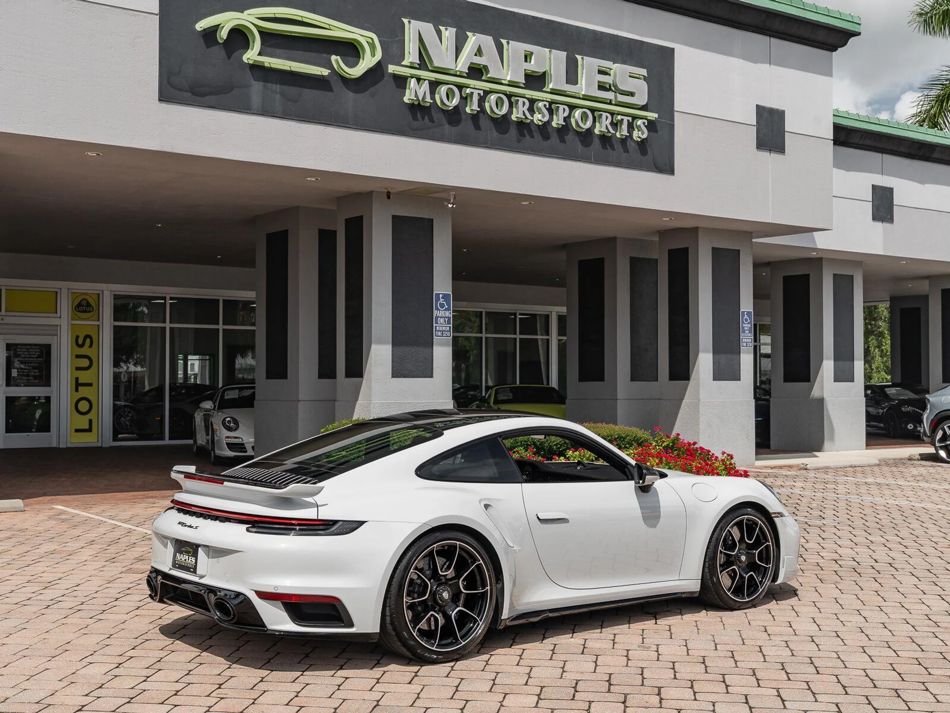 mph029_102225714_Used_2023_Porsche_911_Turbo_S_1790111622_252d04ed4e