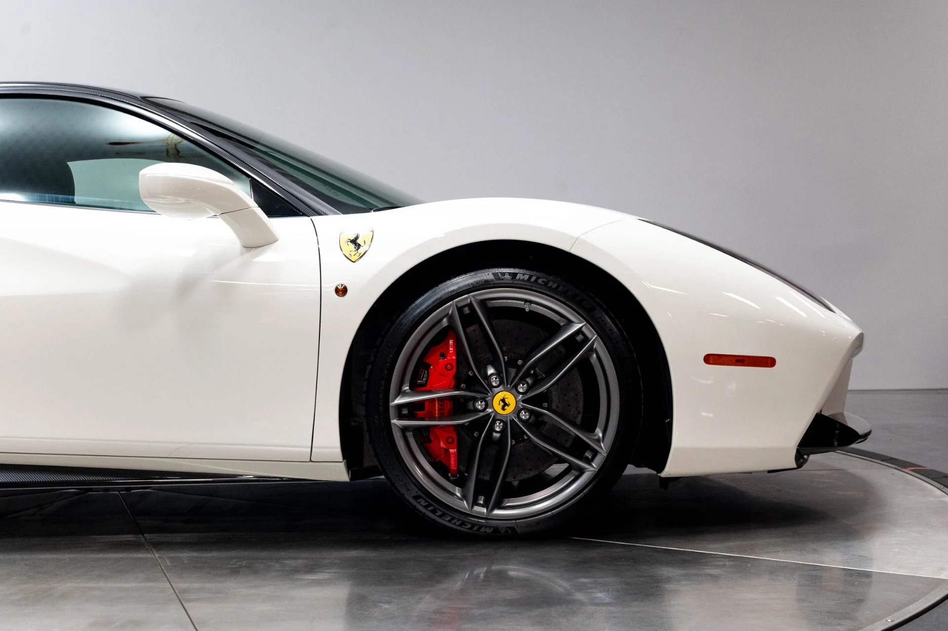 mph029_1023271597_Used_2016_Ferrari_488_GTB_1783363377_6736d678c3