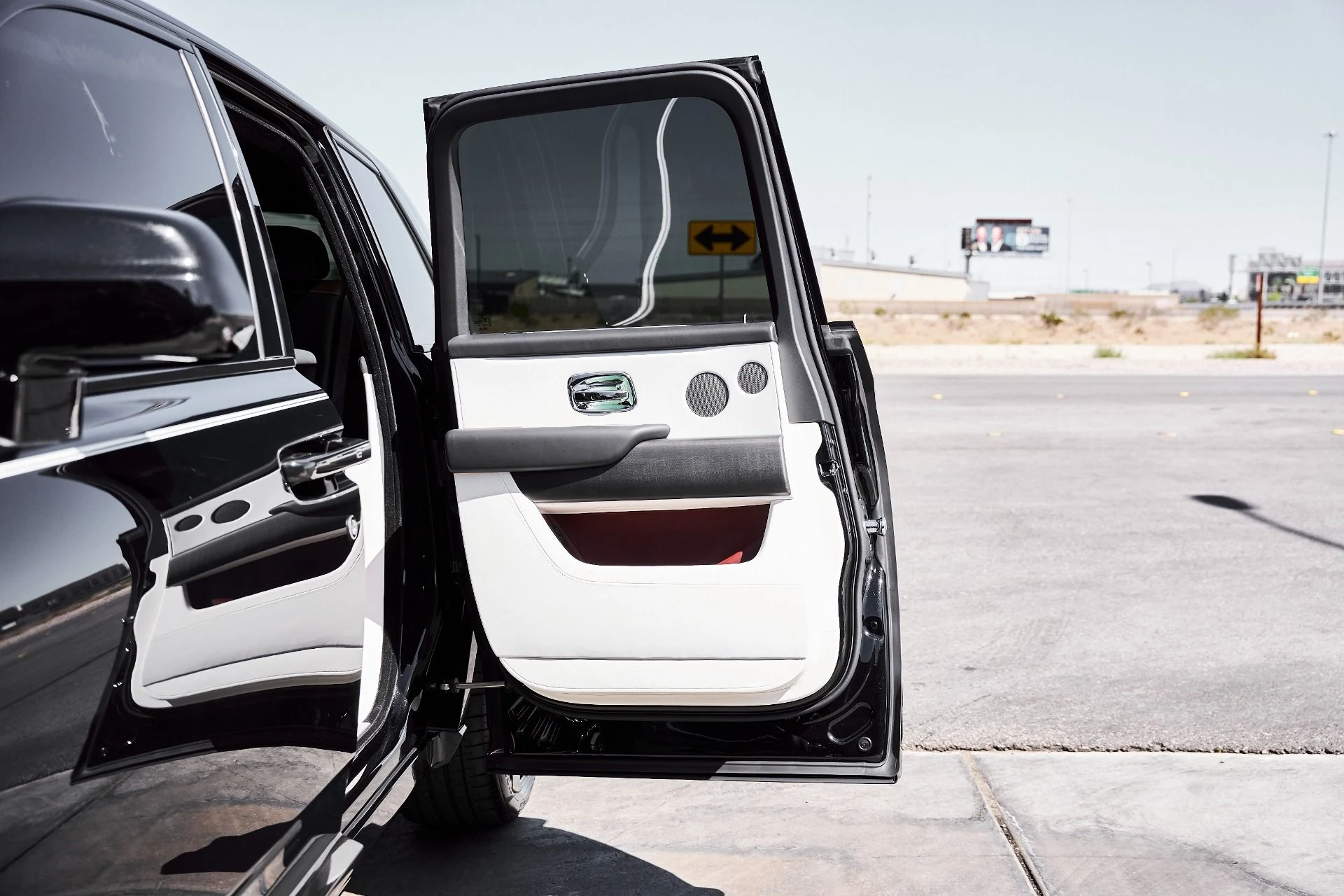 mph029_1030072278_Used_2026_Rolls_Royce_Cullinan_1774544493_4bd17b2362