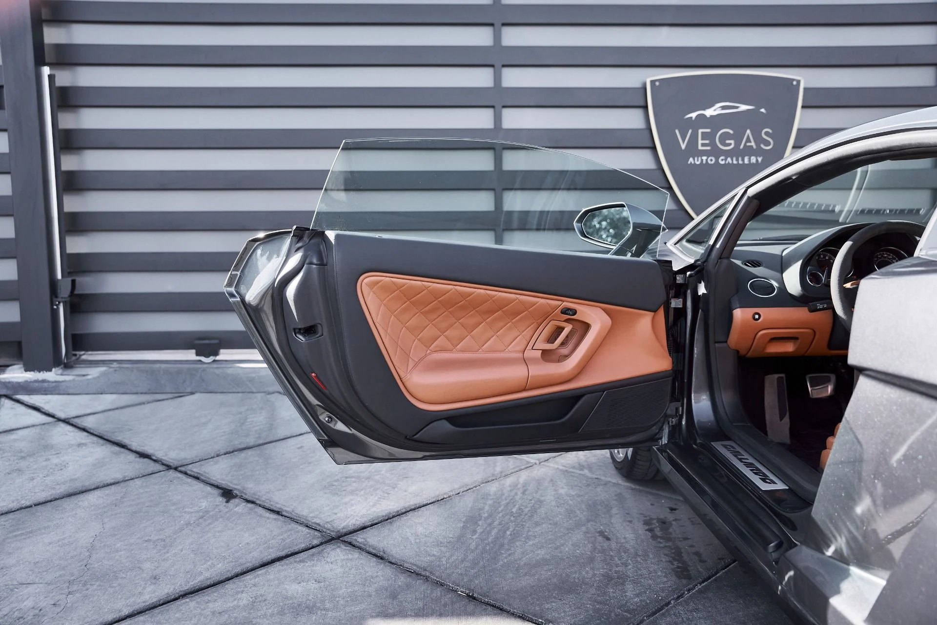 mph029_104601713_Used_2013_Lamborghini_Gallardo_LP_550_2_1769827001_79138f6707