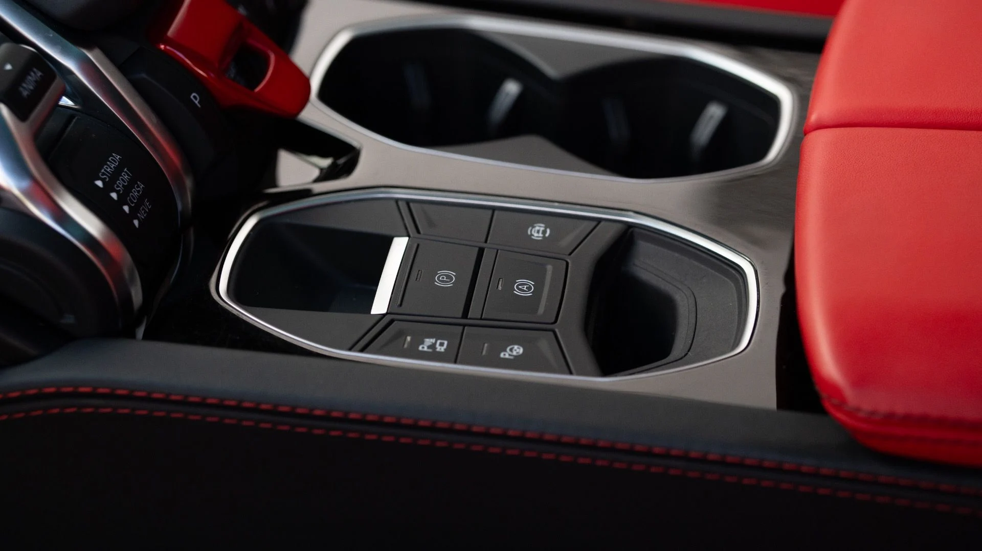 mph029_1048003978_Used_2021_Lamborghini_Urus_1754681952_1ba09644fc