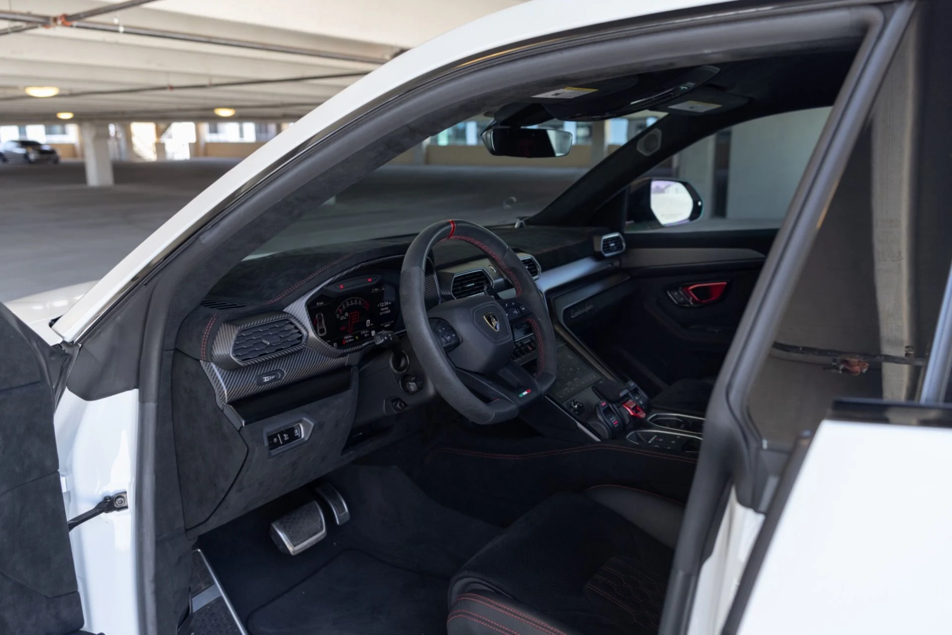 mph029_1050937918_Used_2023_Lamborghini_Urus_Performante_1778699369_b5e9458815