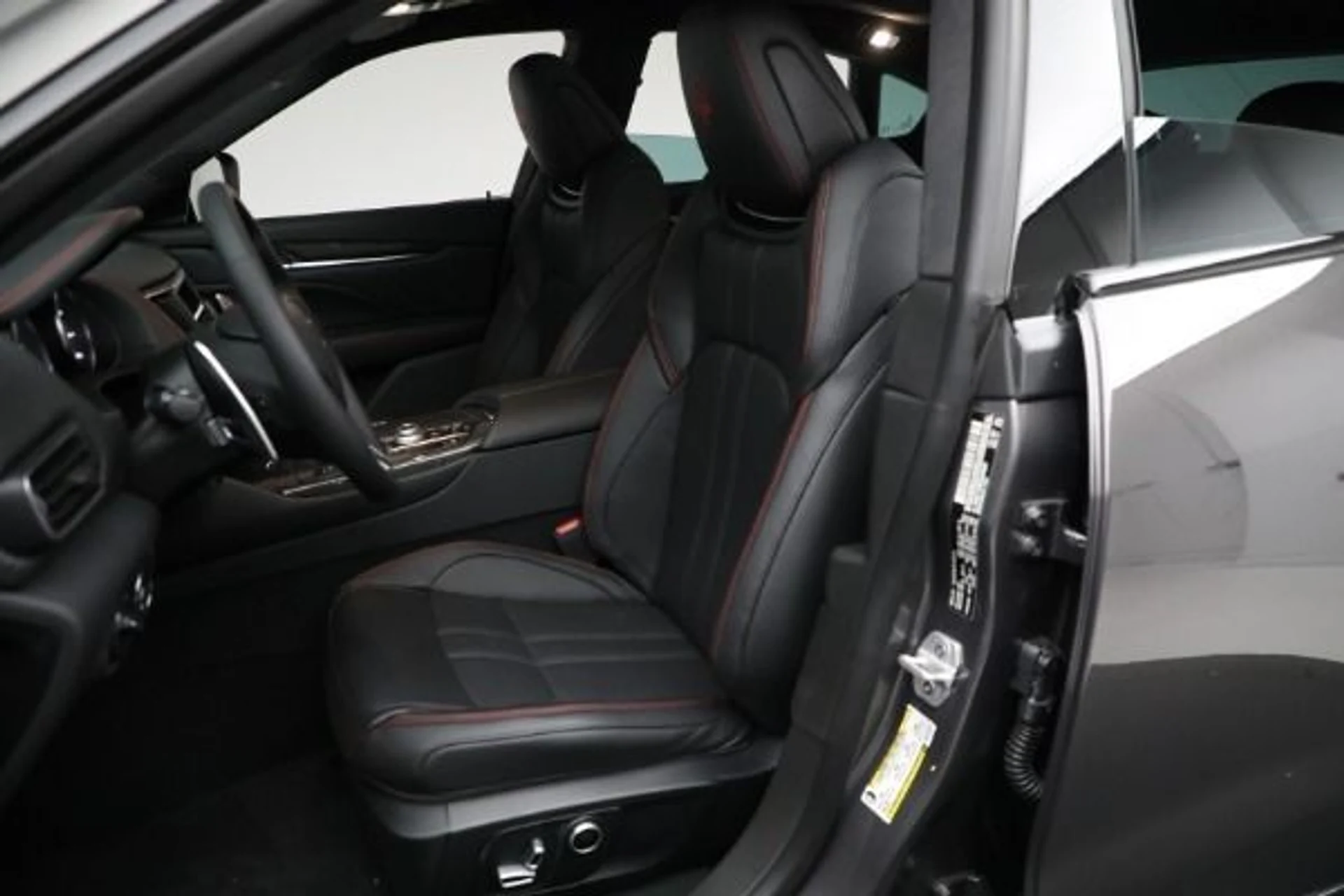 mph029_1057609940_New_2024_Maserati_Levante_Modena_Ultima_0f703fe162
