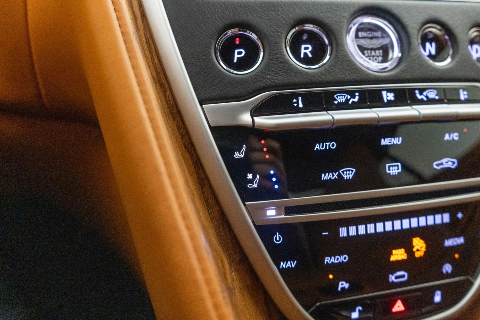 mph029_1057800108_Used_2018_Aston_Martin_DB_11_V8_Very_Low_Miles_Comfort_Pack_Bright_Finish_Pack_1779207393_3d118618d7