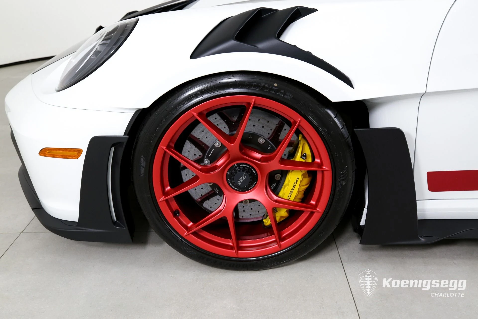 mph029_1062939664_Used_2024_Porsche_911_GT_3_RS_1737481438_10a69818d5