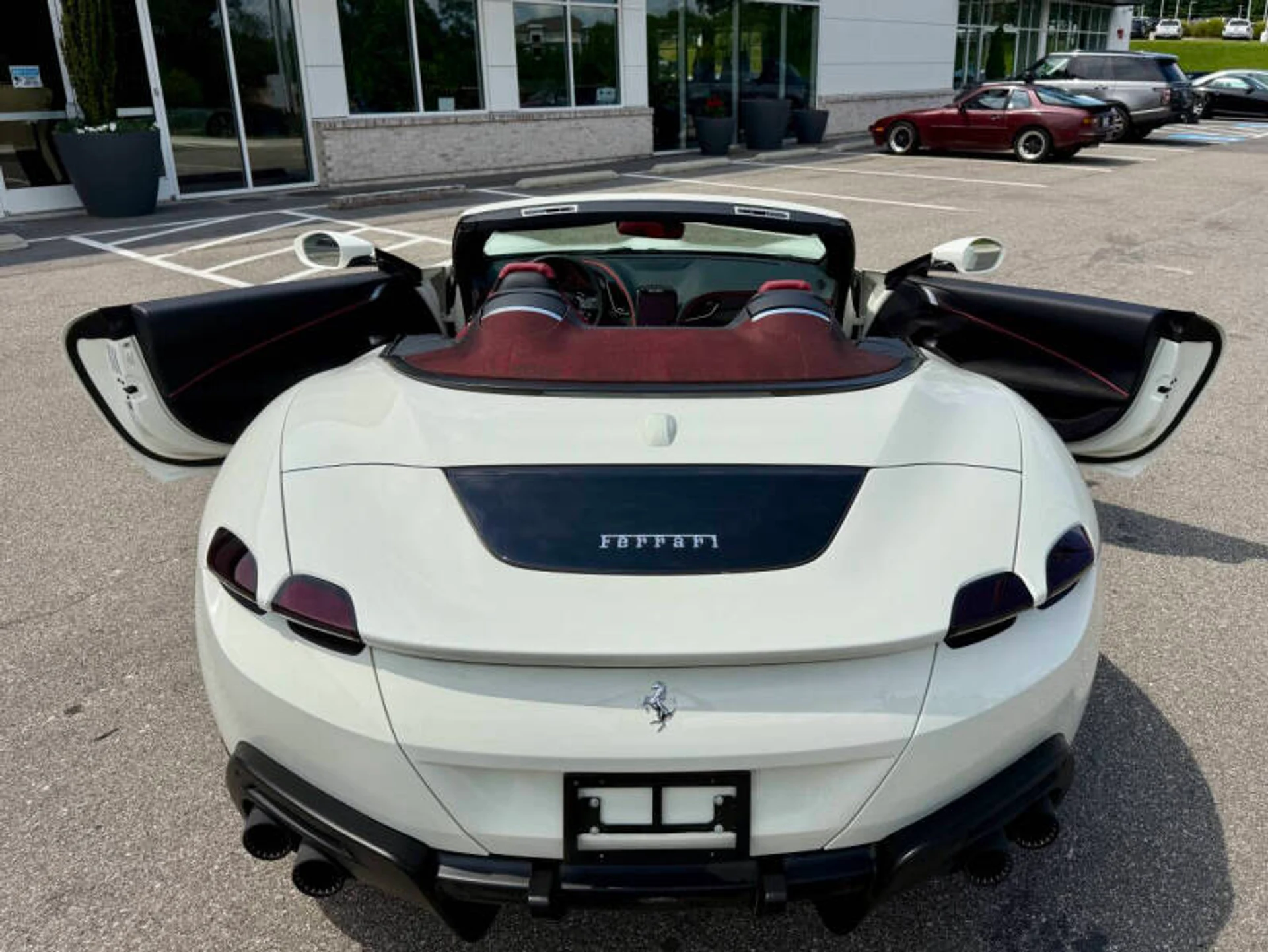 mph029_1065202492_2025_ferrari_roma_spider_base_2dr_convertible_60c5ba831e