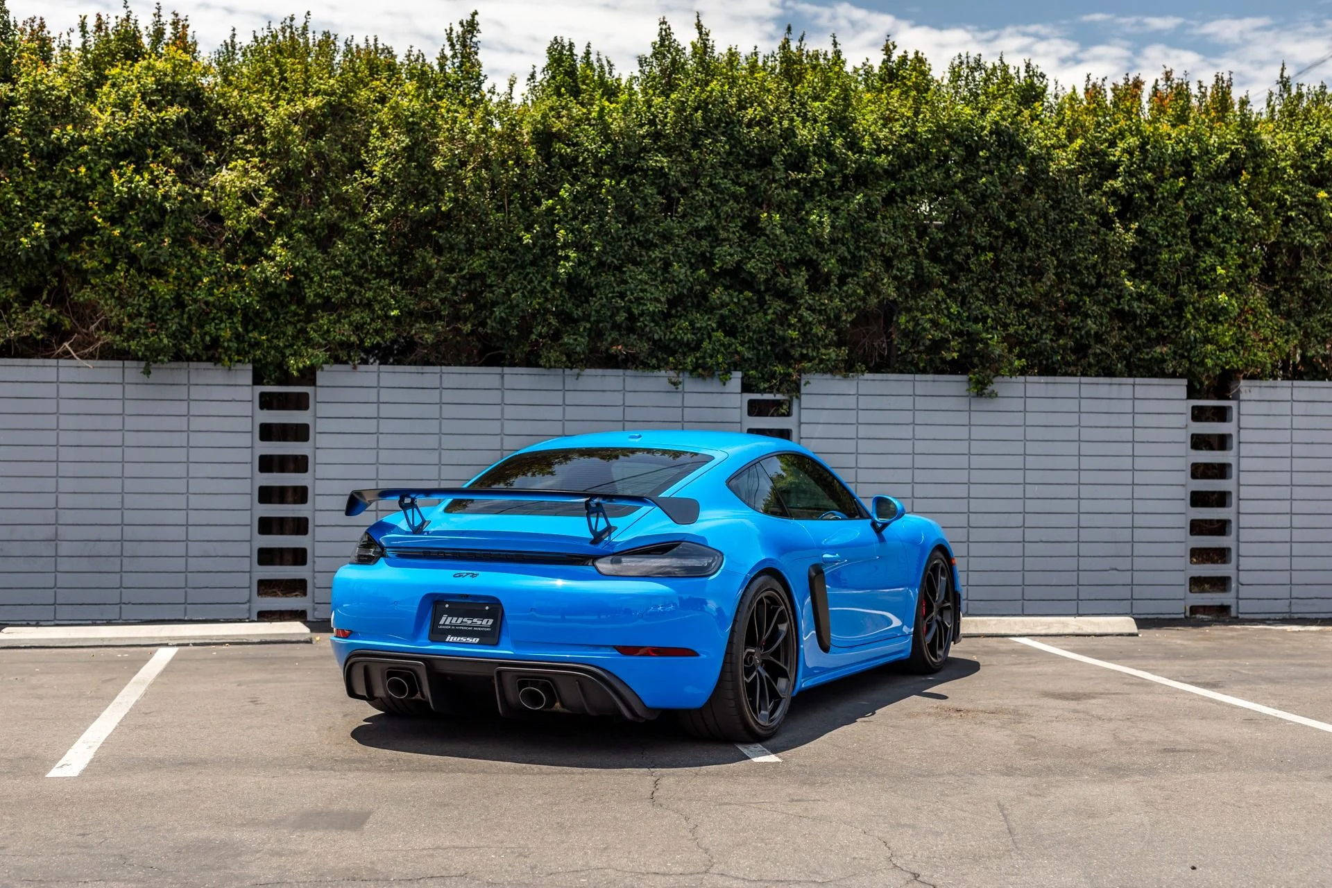 mph029_1074773999_Used_2023_Porsche_718_Cayman_GT_4_1721258212_20e5d52e5f
