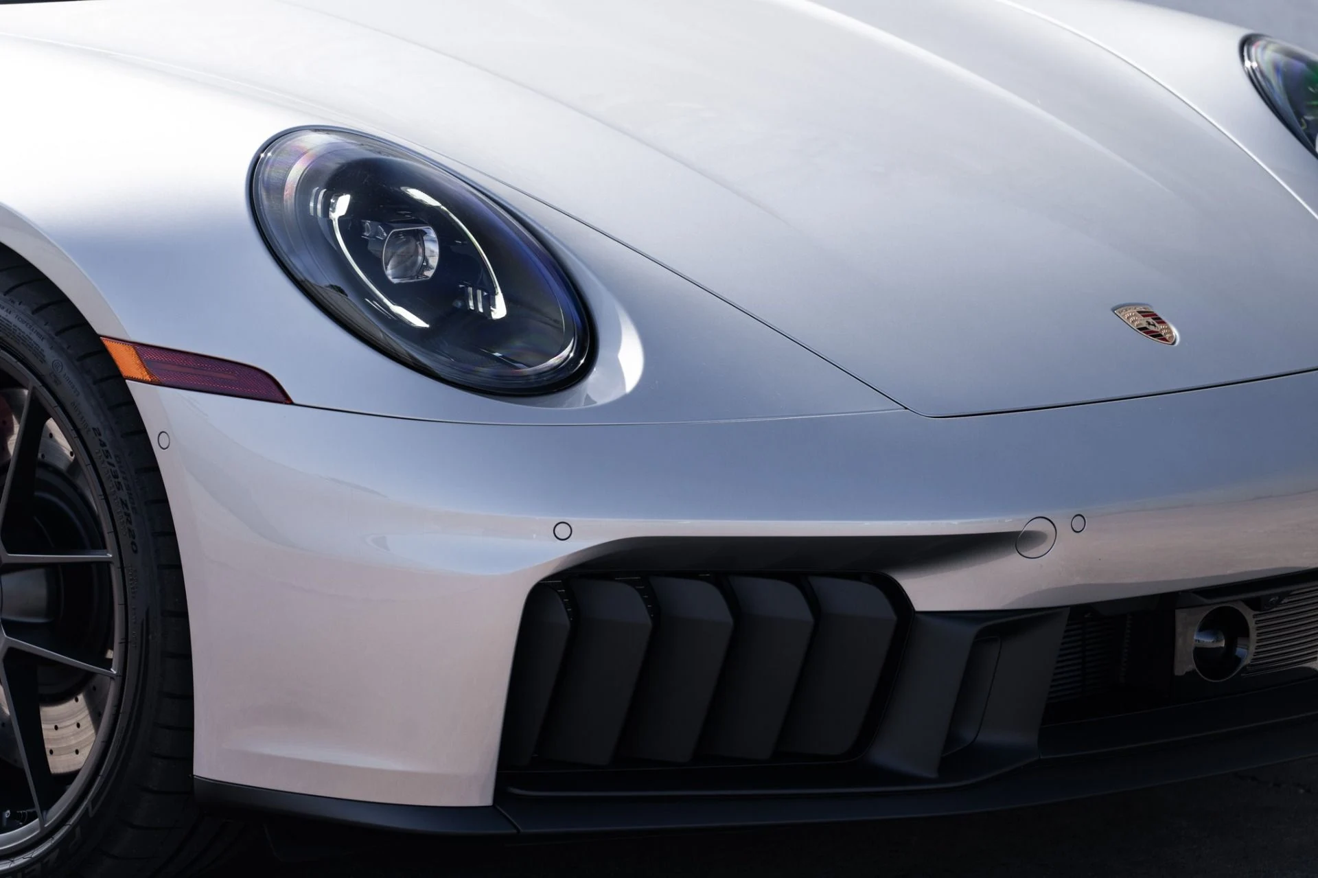 mph029_1091506129_Used_2026_Porsche_911_Targa_4_GTS_Targa_4_GTS_1767211836_7af2469422