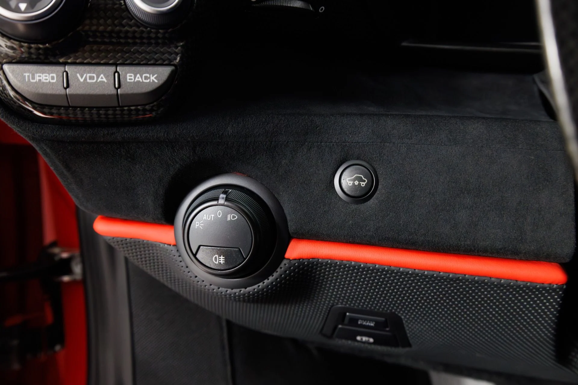 mph029_1093583077_Used_2020_Ferrari_488_Pista_1775511002_abd2db67ea