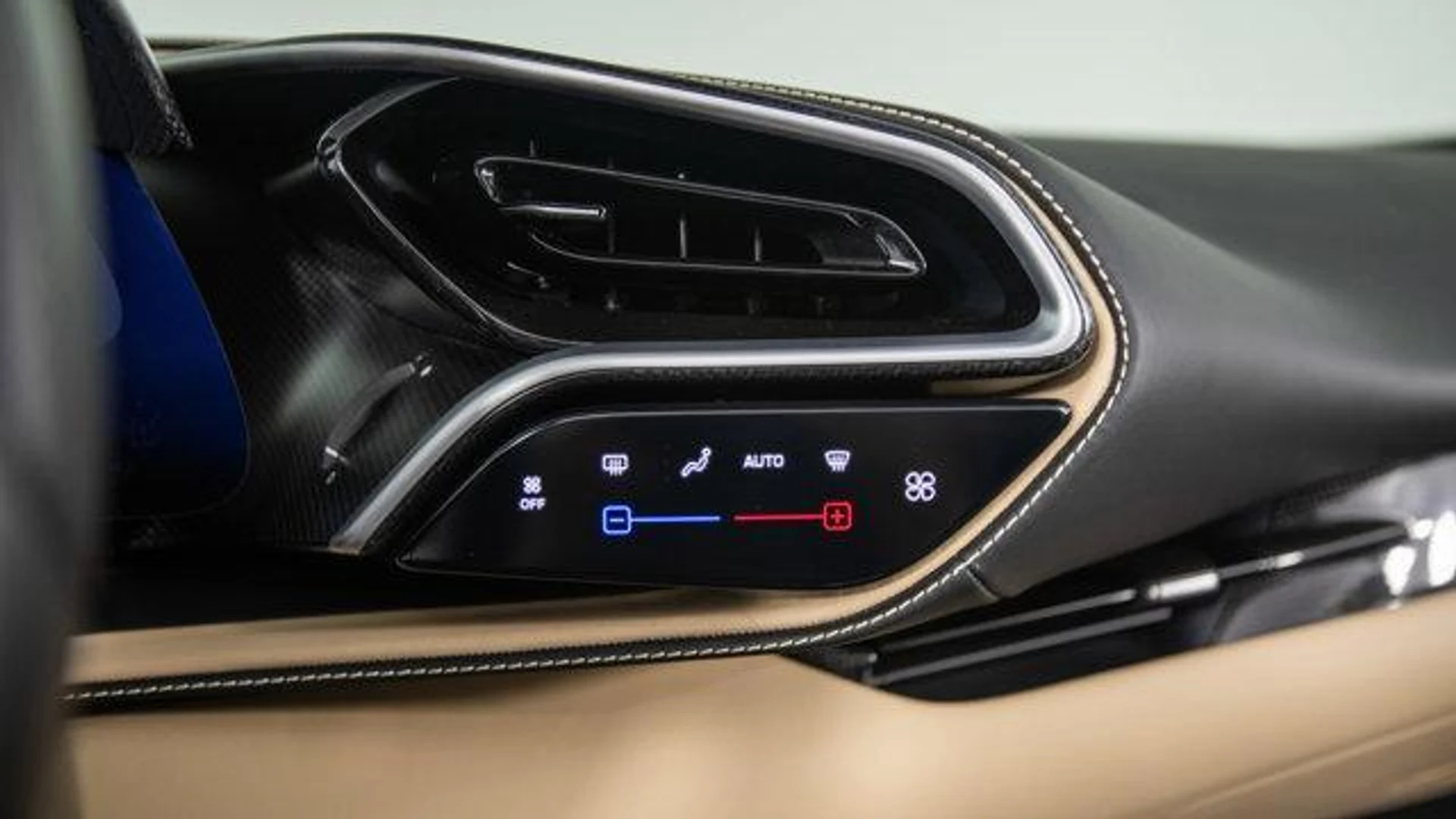 mph029_1093959742_Q3g_Qu_Bar_W_Bfz3_Bqryi_AF_Ubx_ALU_e841f9d746